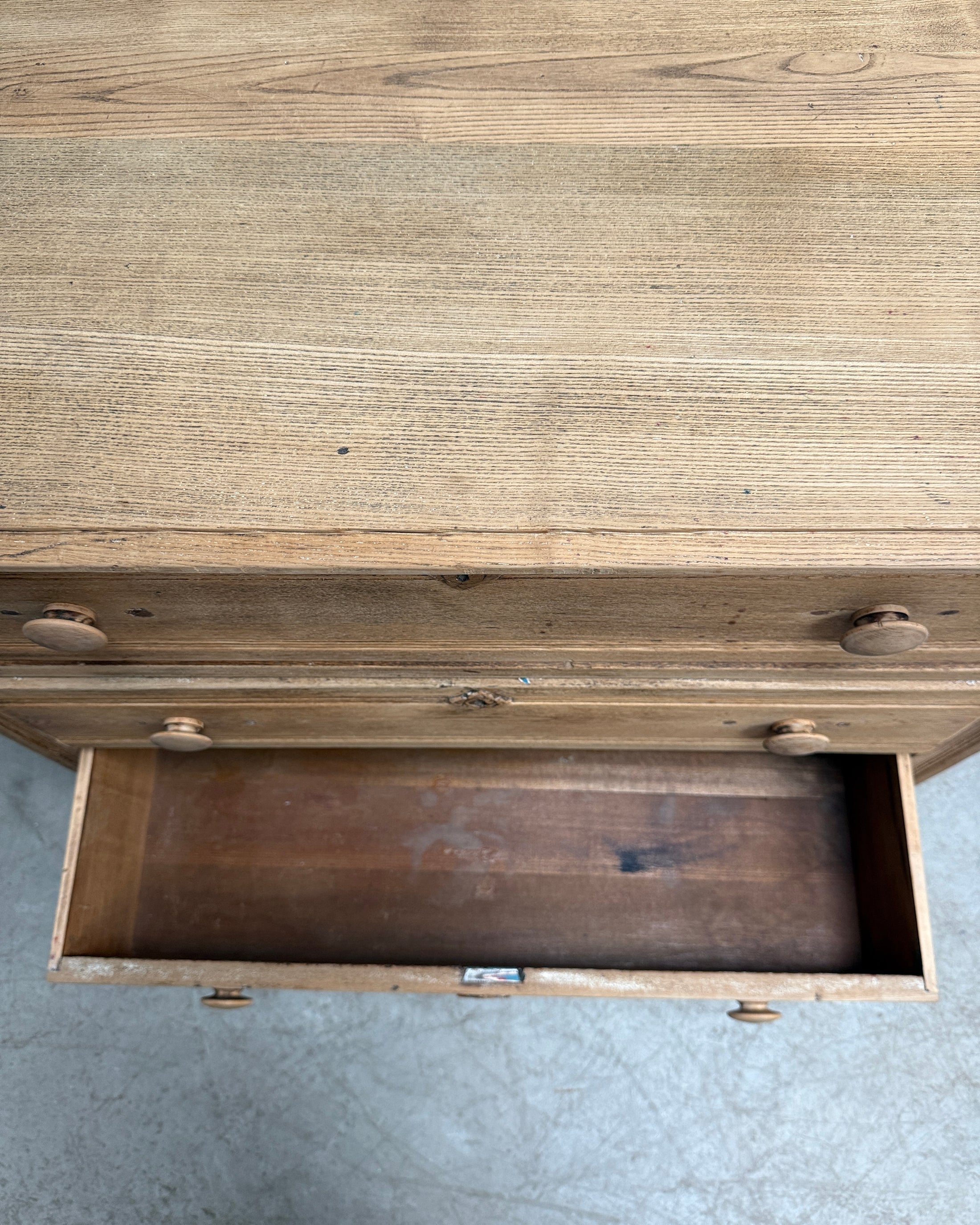 Commode Art Déco en bois massif