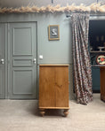 Charger l'image dans la visionneuse de la galerie, Commode anglaise en pin
