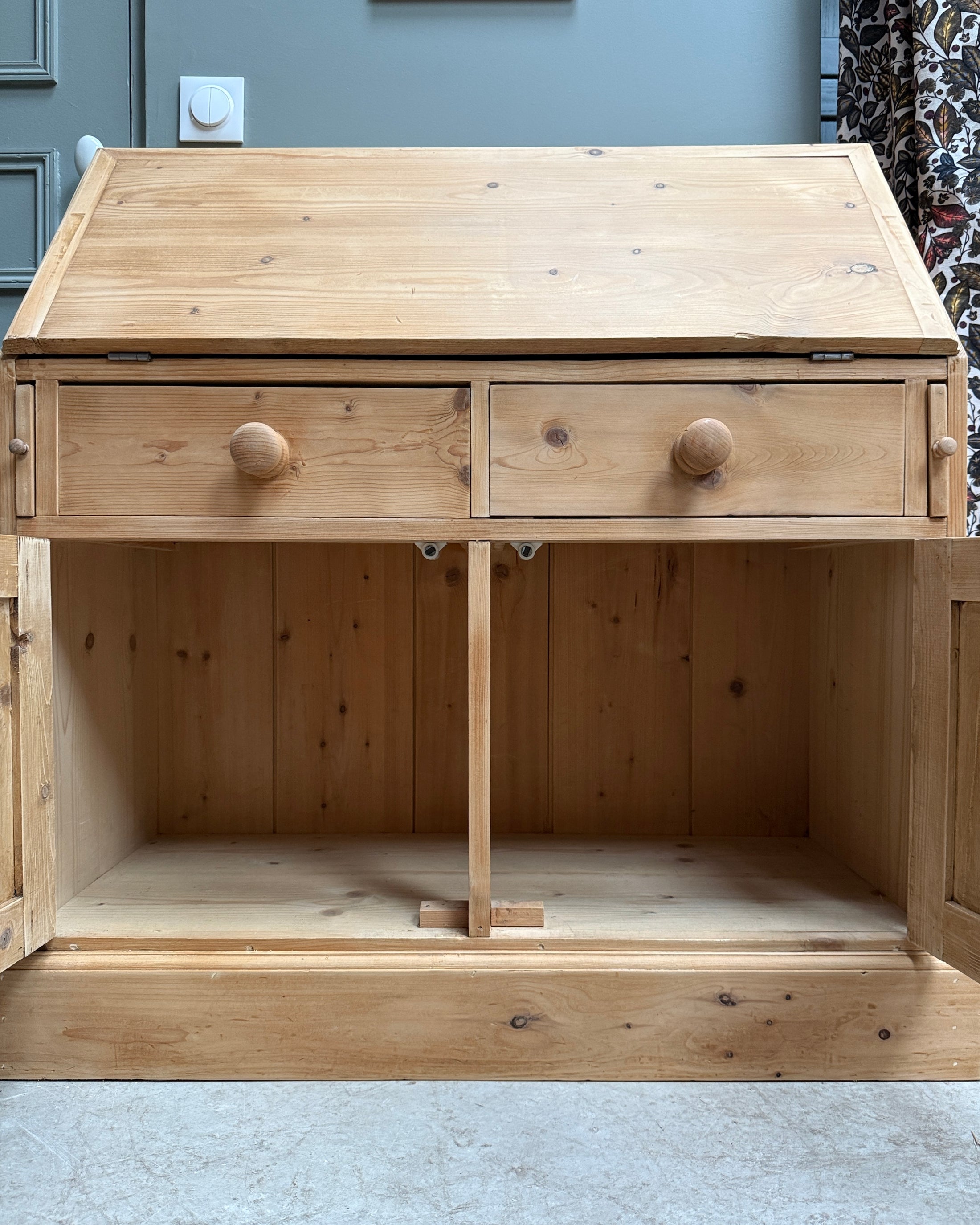 Commode anglaise scriban en pin