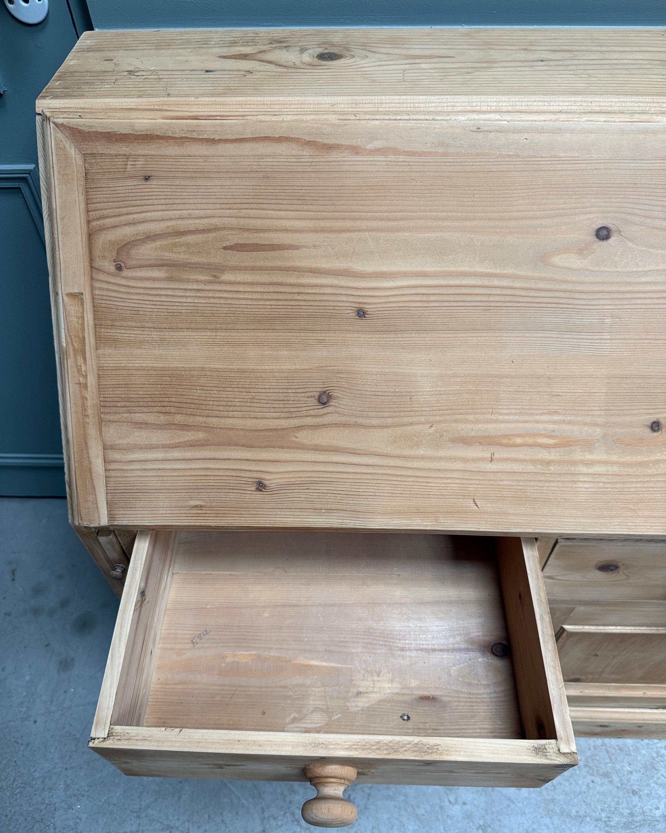 Commode anglaise scriban en pin