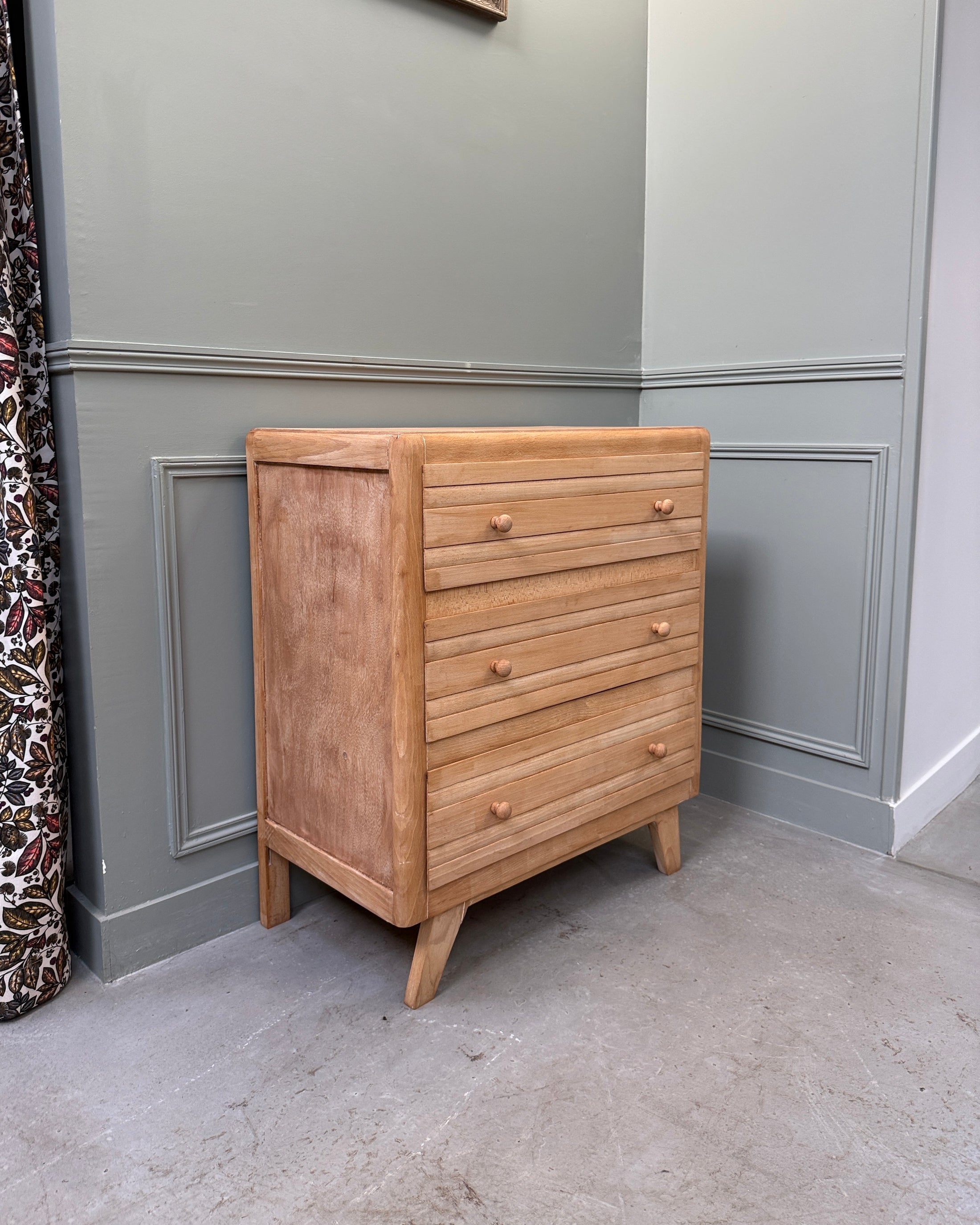 Commode vintage en hêtre