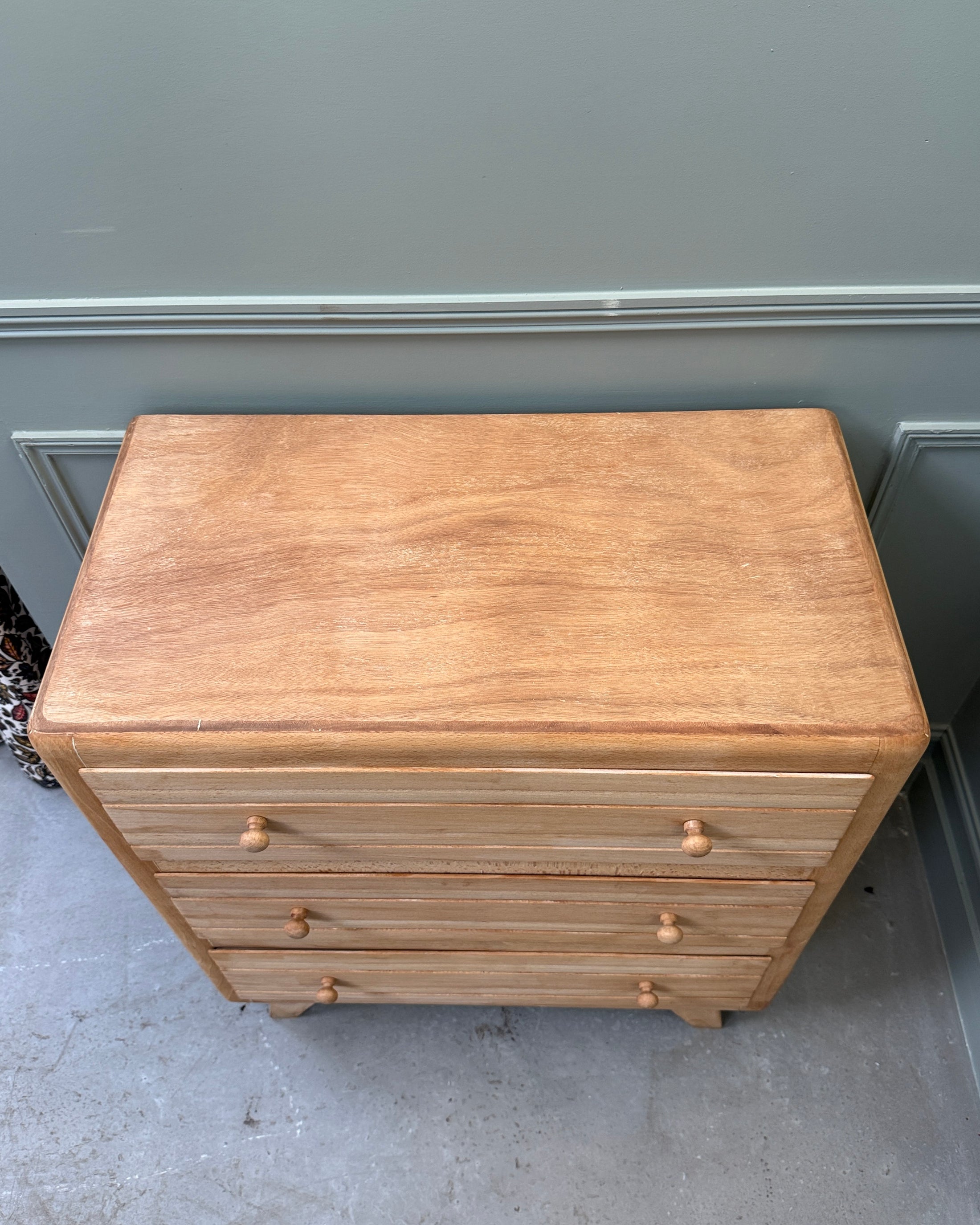 Commode vintage en hêtre