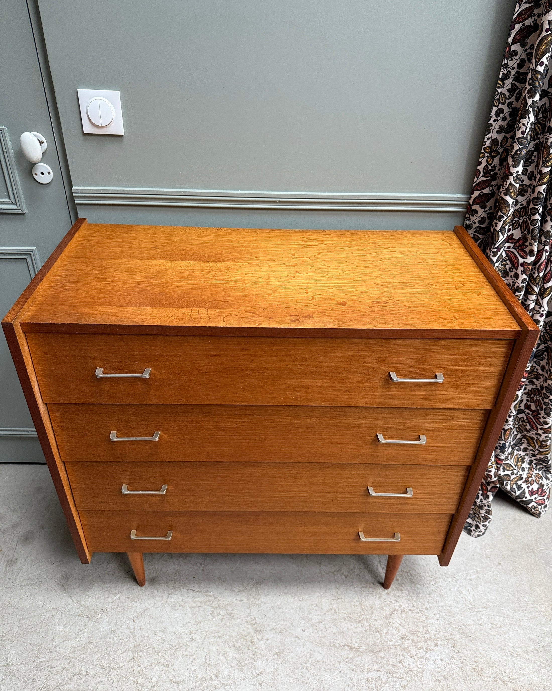 Commode vintage en chêne