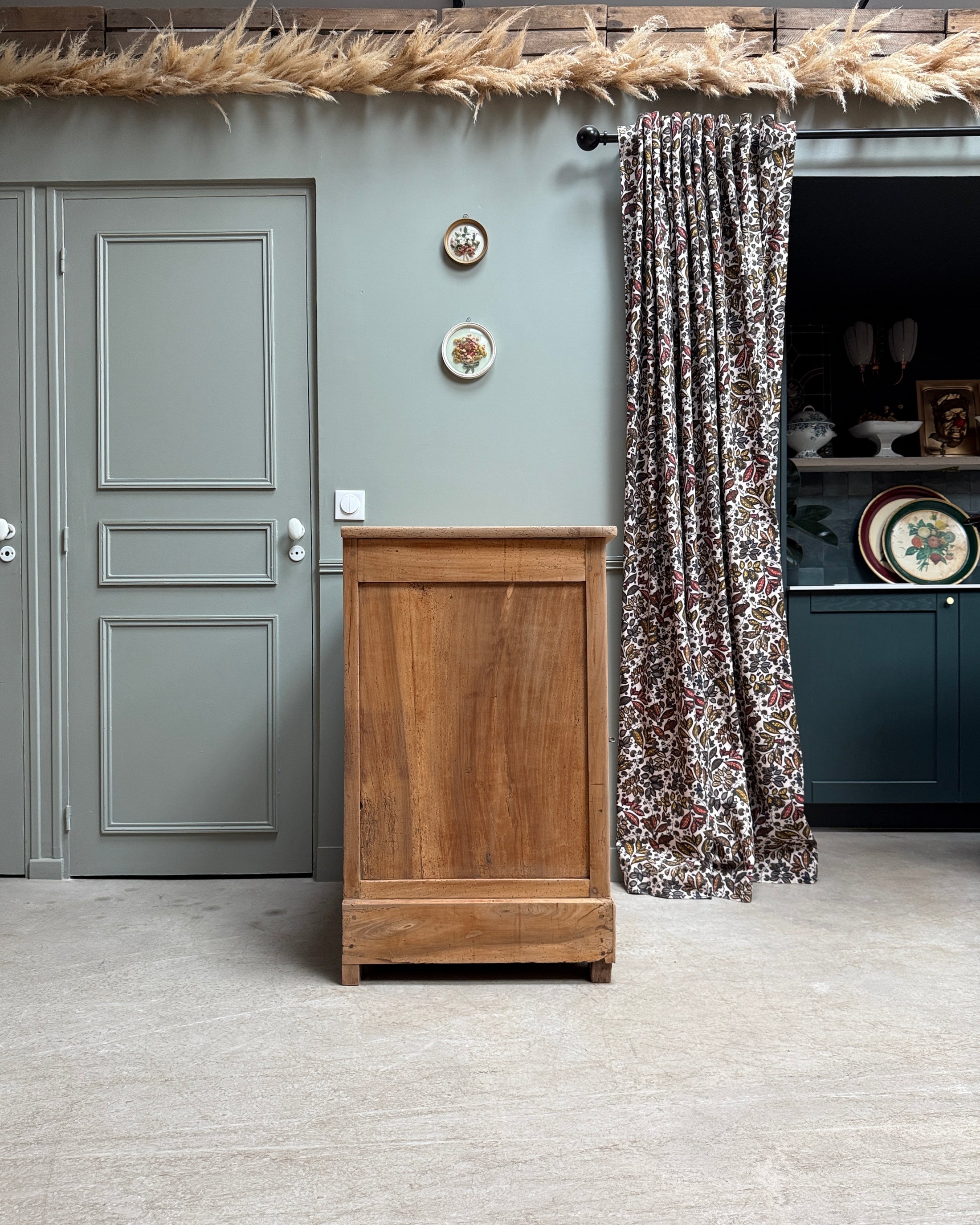 Grand confiturier en noyer