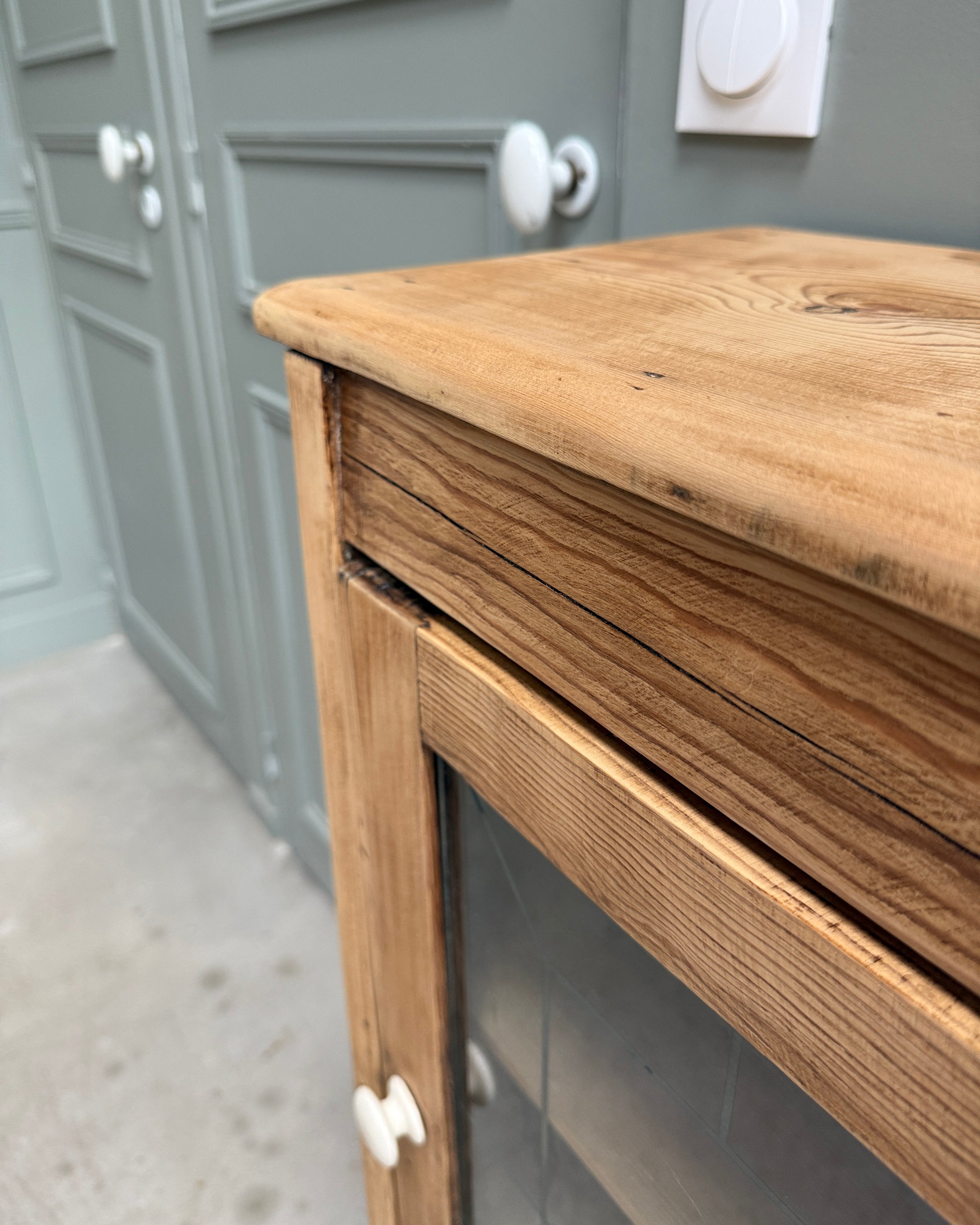 Confiturier vintage vitré en pin