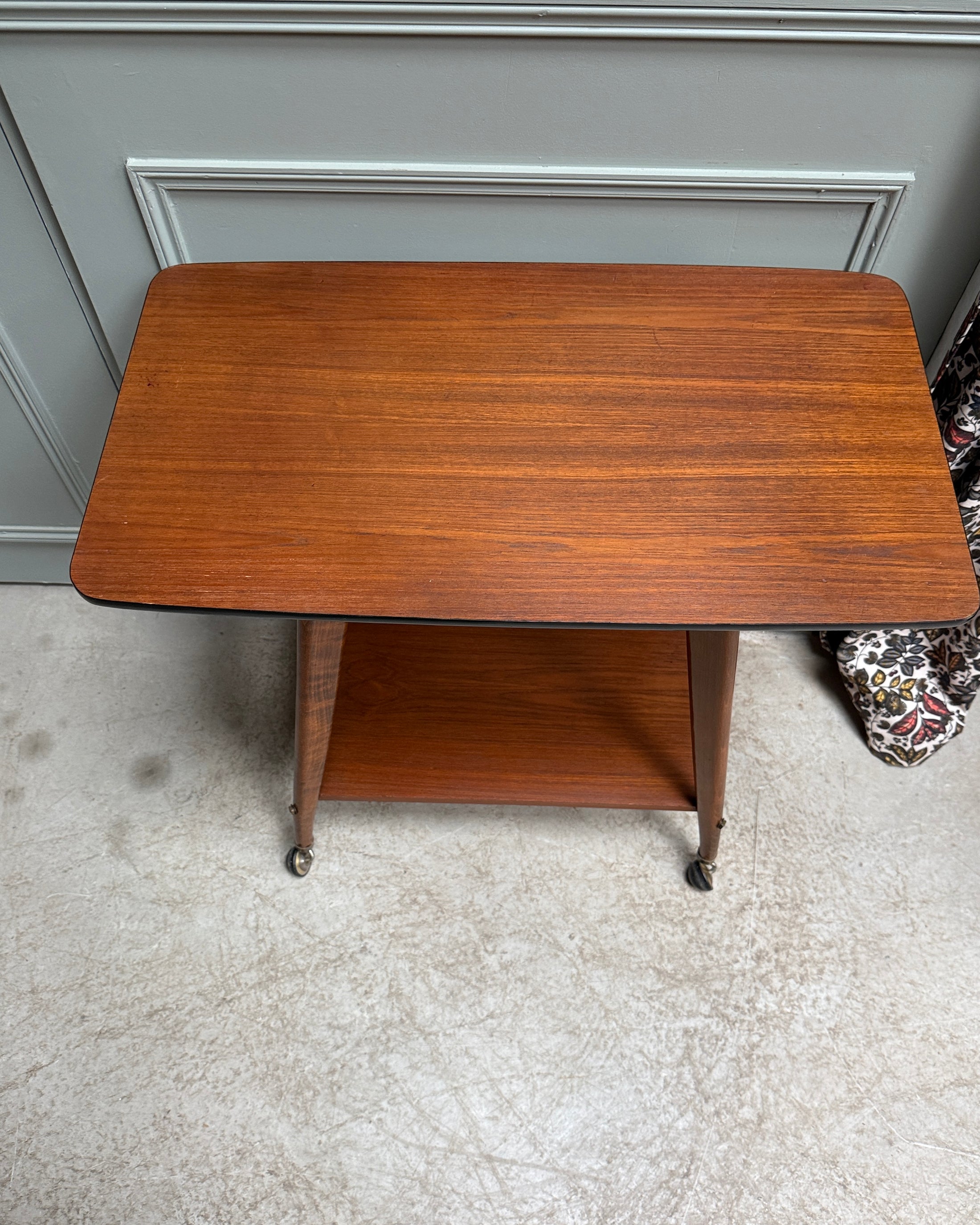 Desserte vintage scandinave en teck