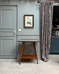 Charger l'image dans la visionneuse de la galerie, Desserte vintage scandinave en teck
