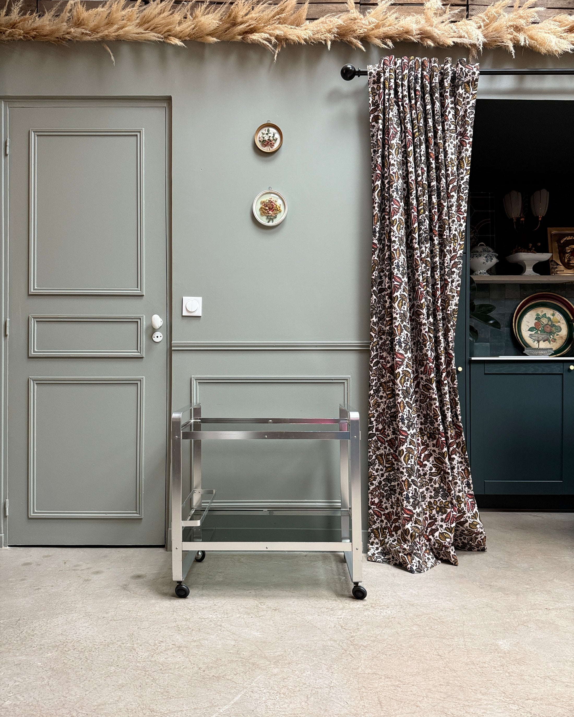 Desserte vintage en verre et métal chromé