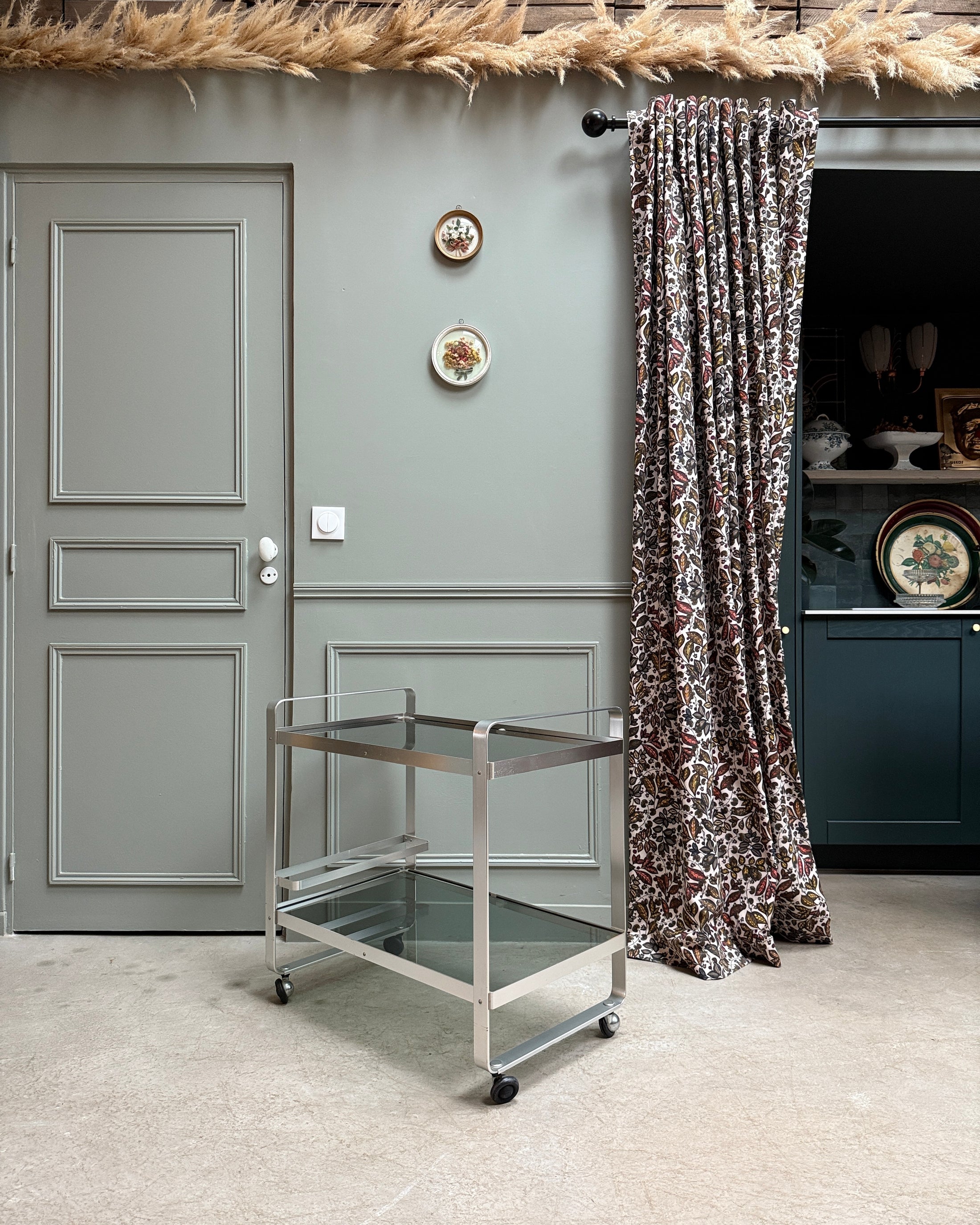 Desserte vintage en verre et métal chromé