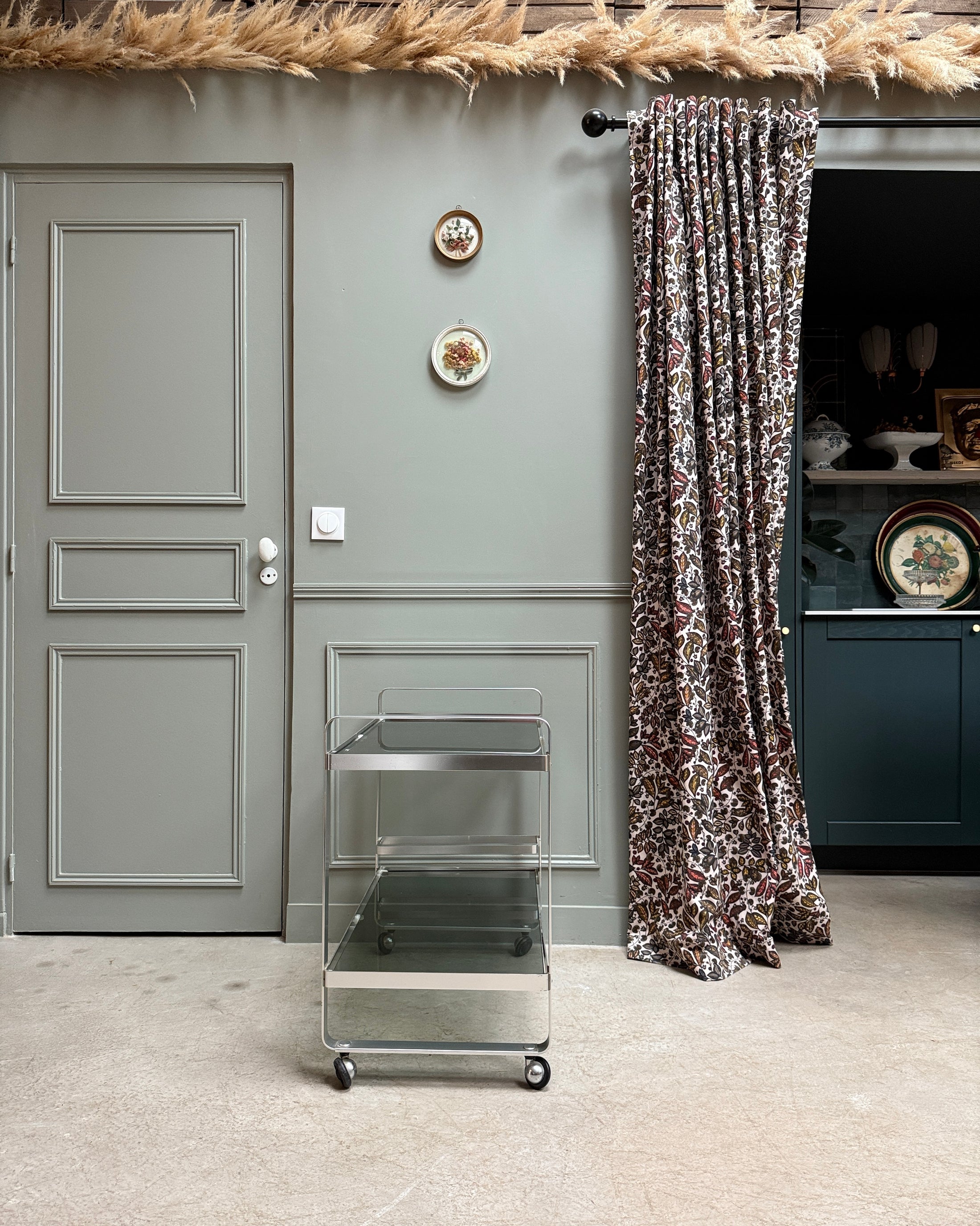 Desserte vintage en verre et métal chromé