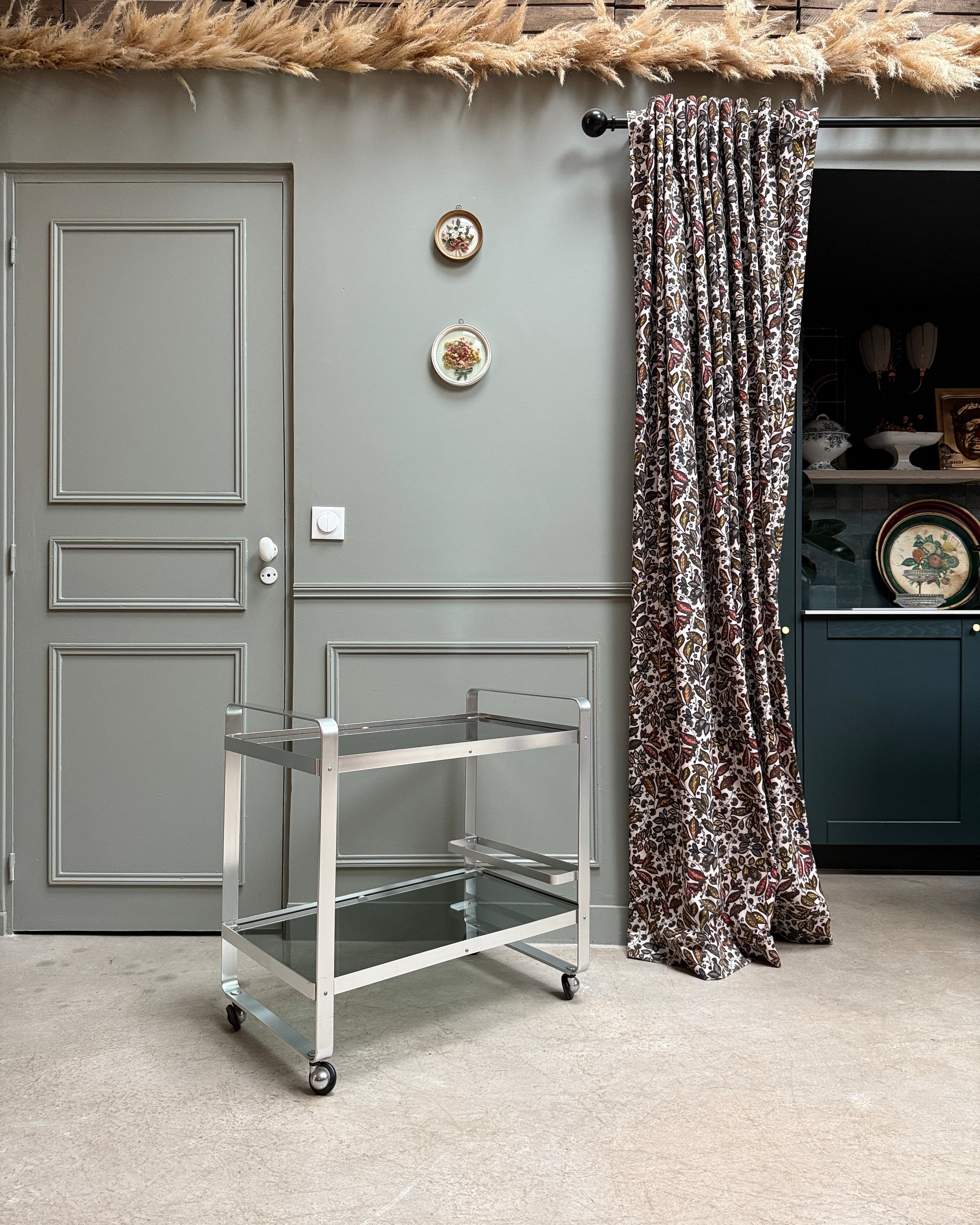 Desserte vintage en verre et métal chromé