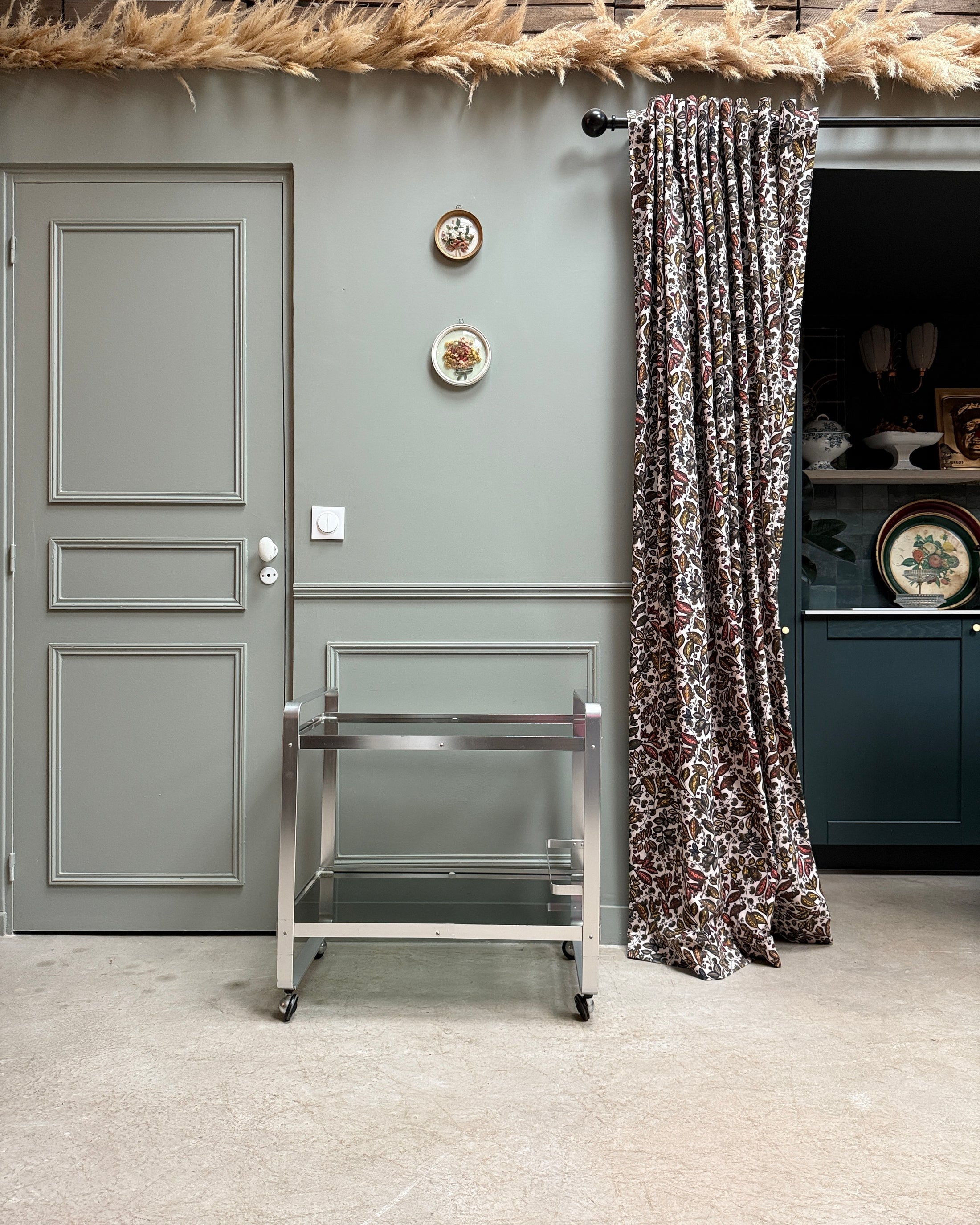 Desserte vintage en verre et métal chromé