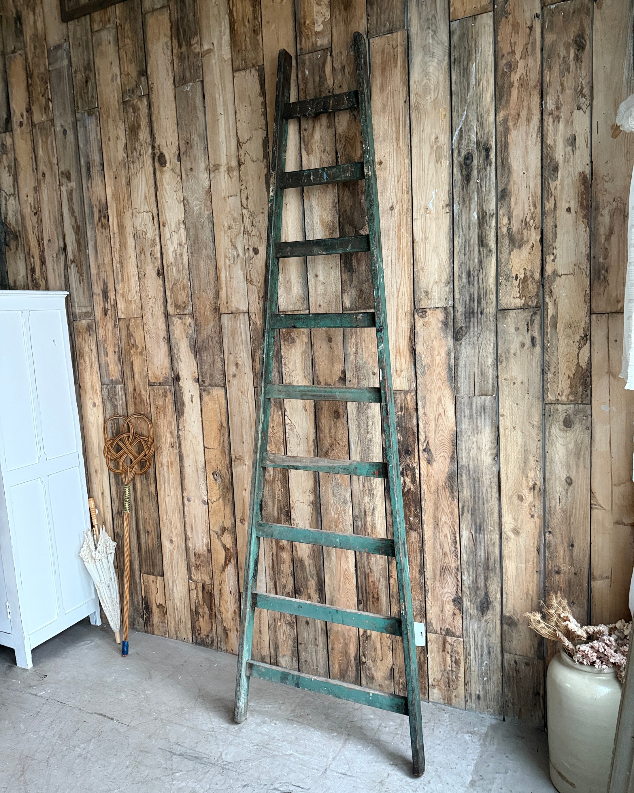 Échelle vintage décorative patine verte