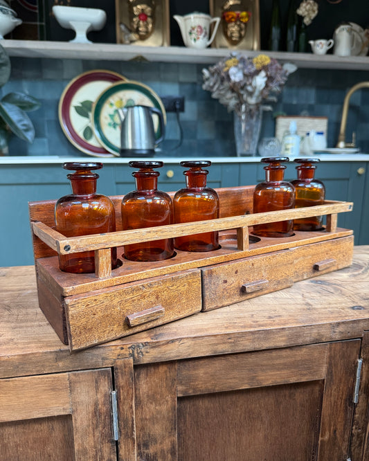Étagère à épices ancienne