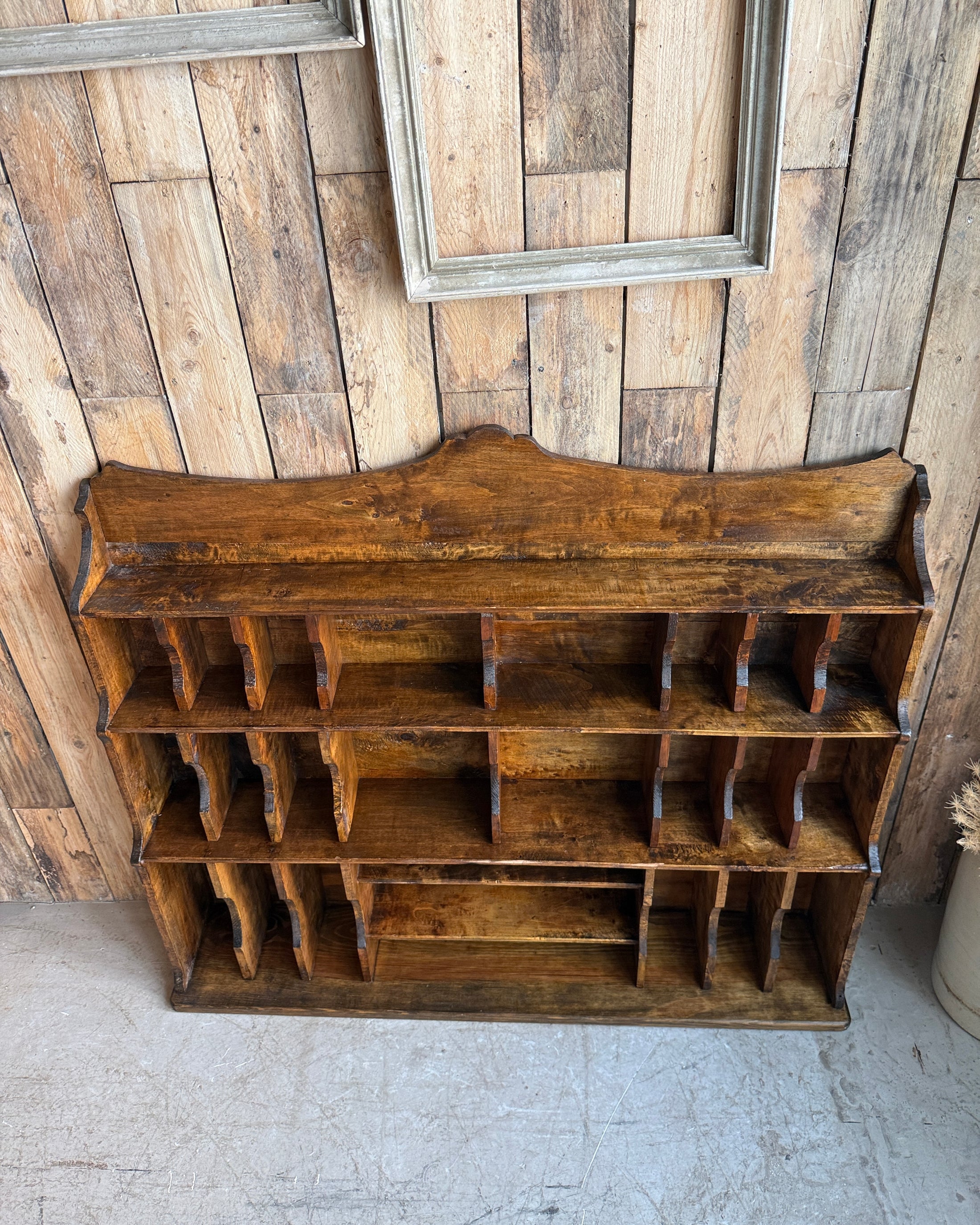 Meuble de métier à casiers