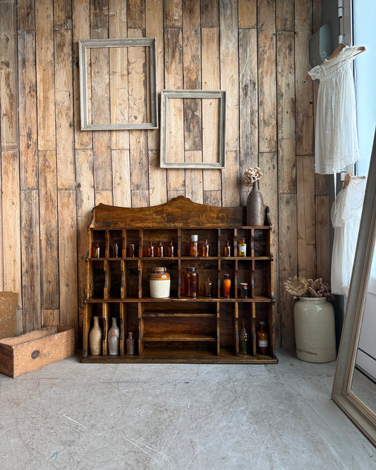 Meuble de métier à casiers