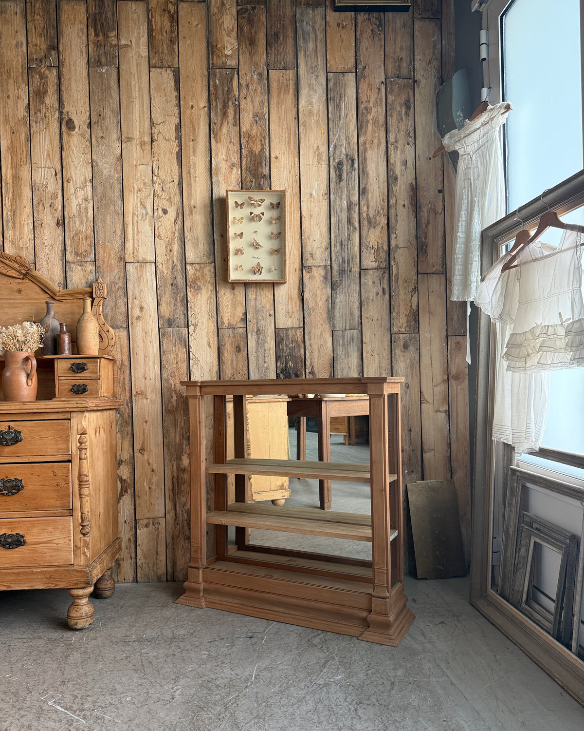 Ancien présentoir de commerce