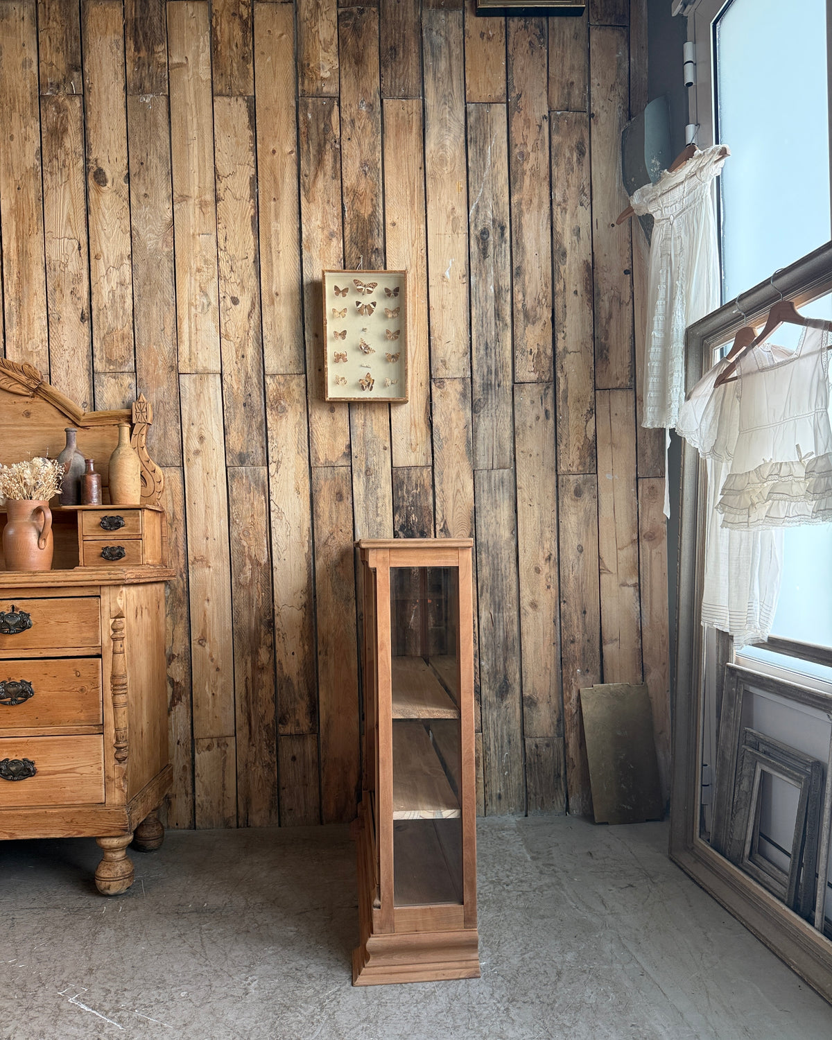 Ancien présentoir de commerce