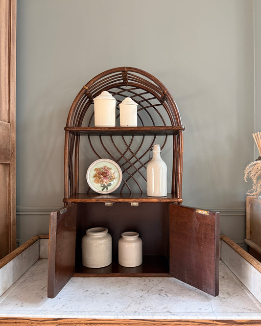 Étagère vintage en rotin