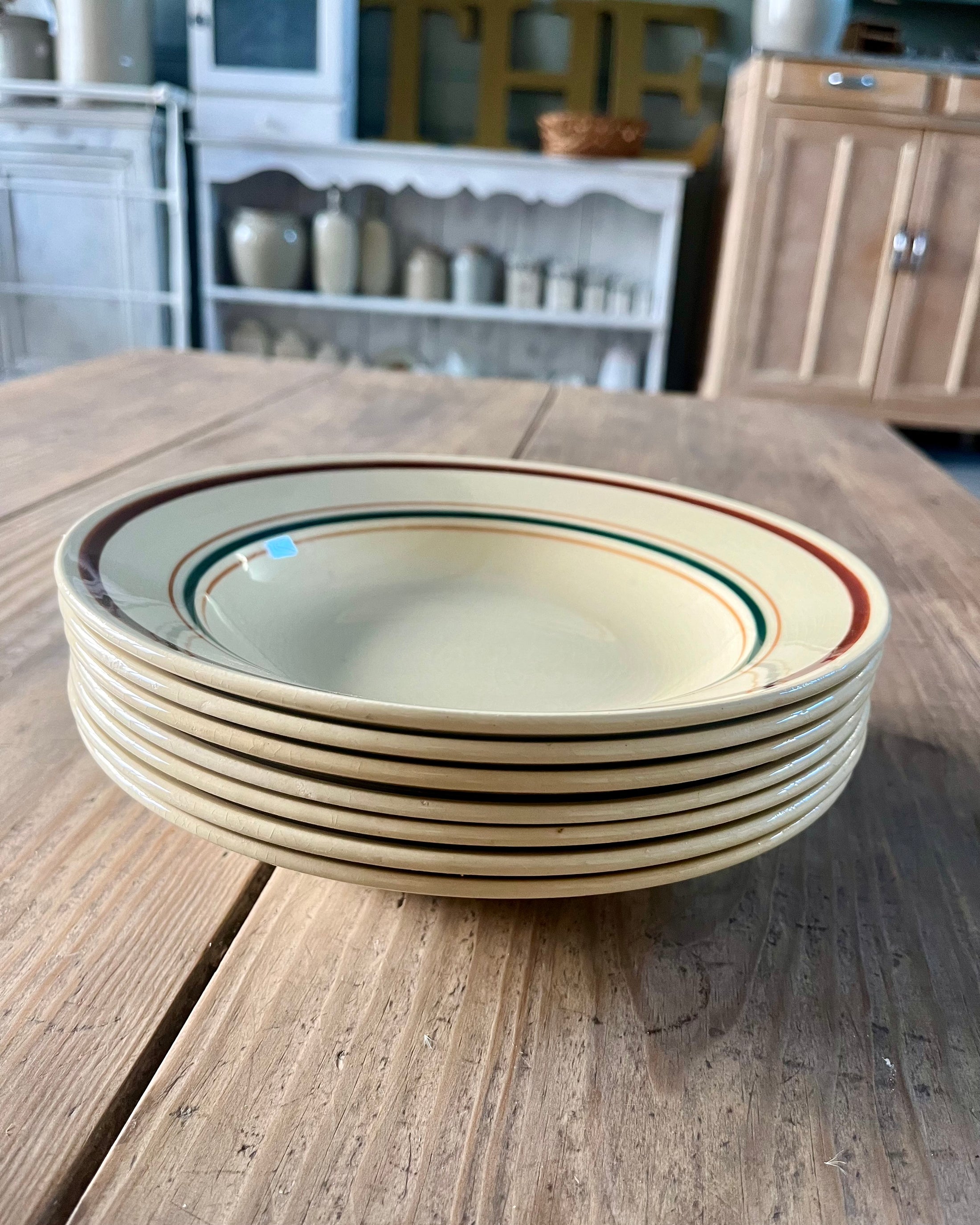 7 assiettes creuses Gien