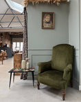 Charger l'image dans la visionneuse de la galerie, Fauteuil crapaud en velours vert
