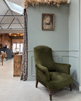 Charger l'image dans la visionneuse de la galerie, Fauteuil crapaud en velours vert
