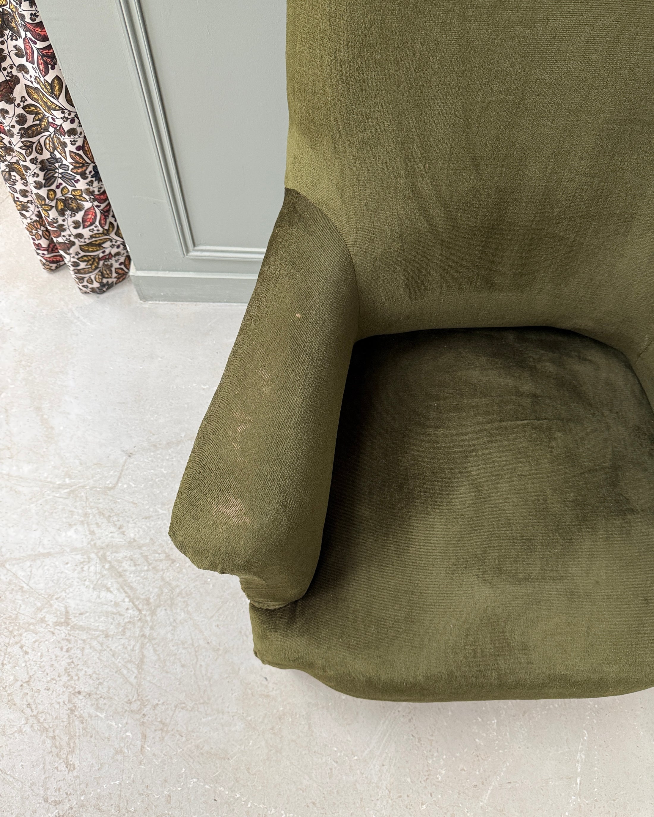 Fauteuil crapaud en velours vert