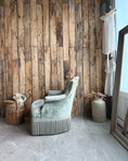 Charger l'image dans la visionneuse de la galerie, Fauteuil crapaud en velours vert
