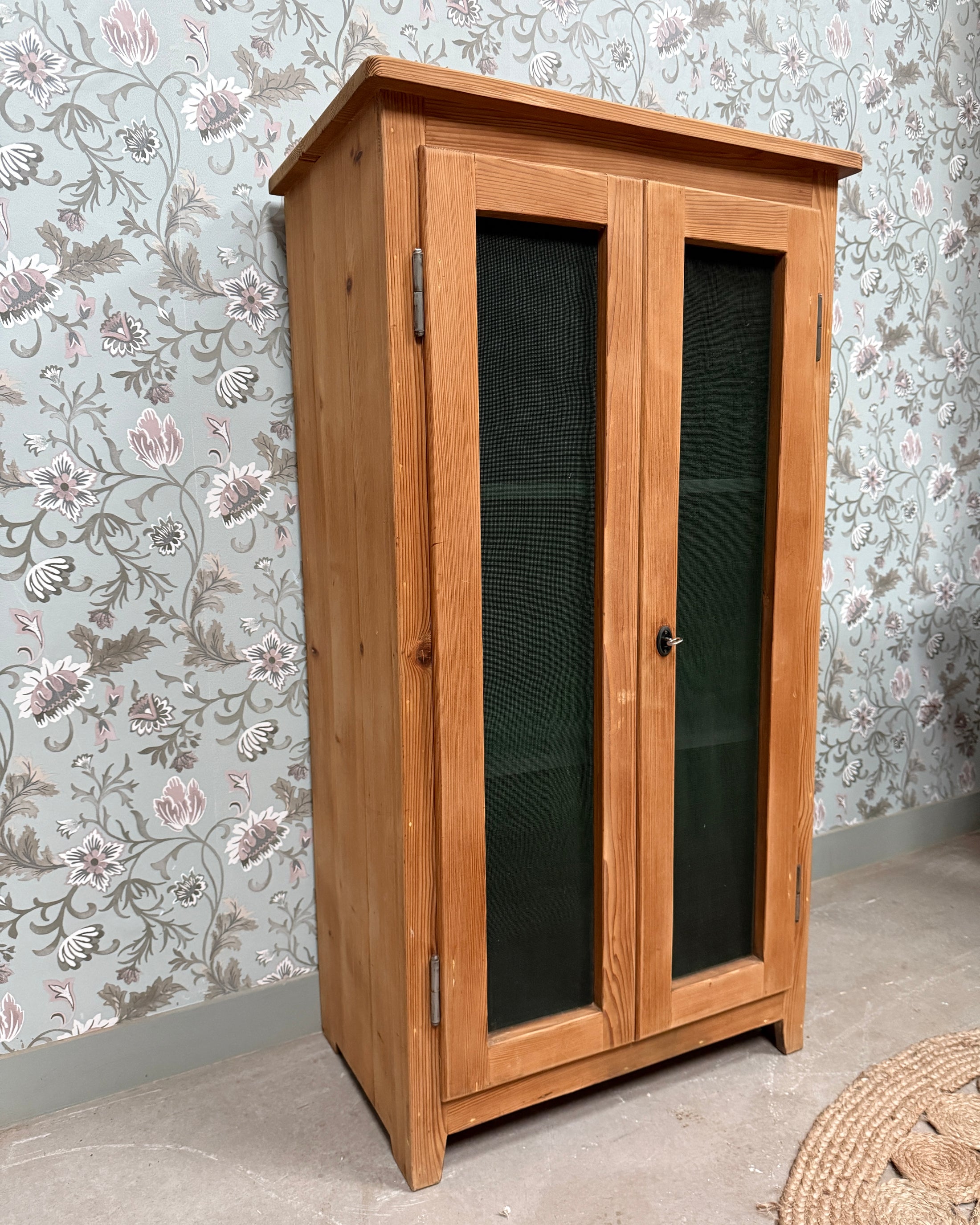 Garde-manger vintage