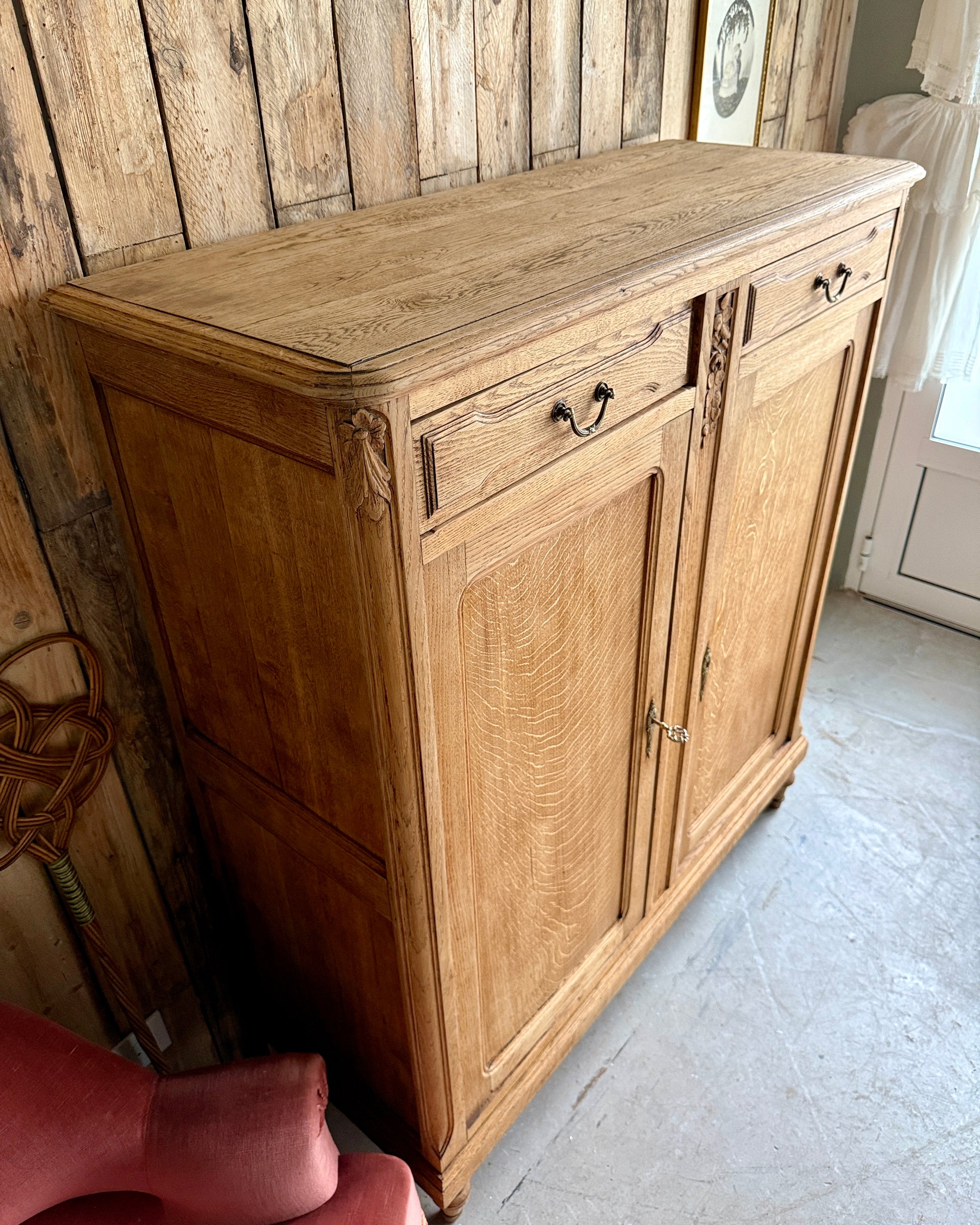 Grand buffet haut en chêne