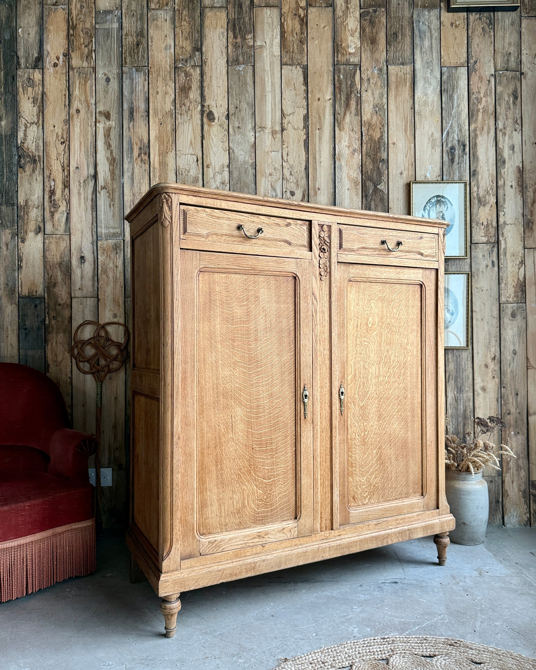 Grand buffet haut en chêne