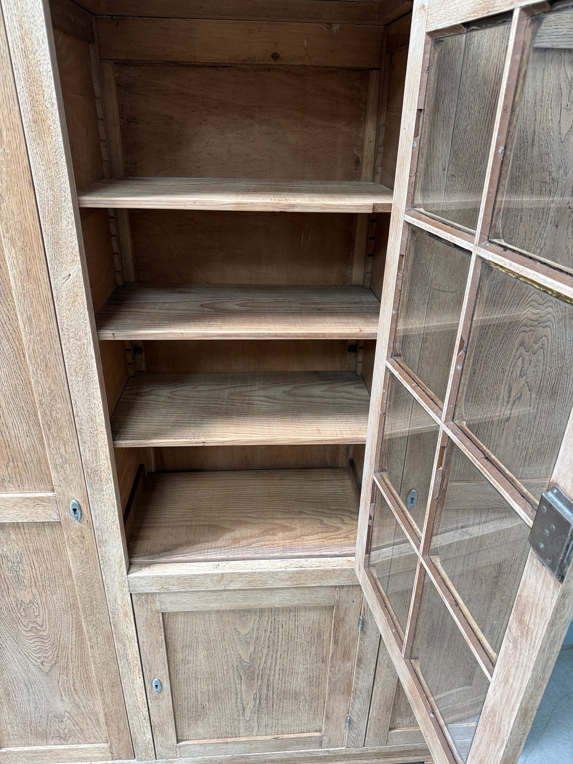 Grande armoire Art Déco en chêne