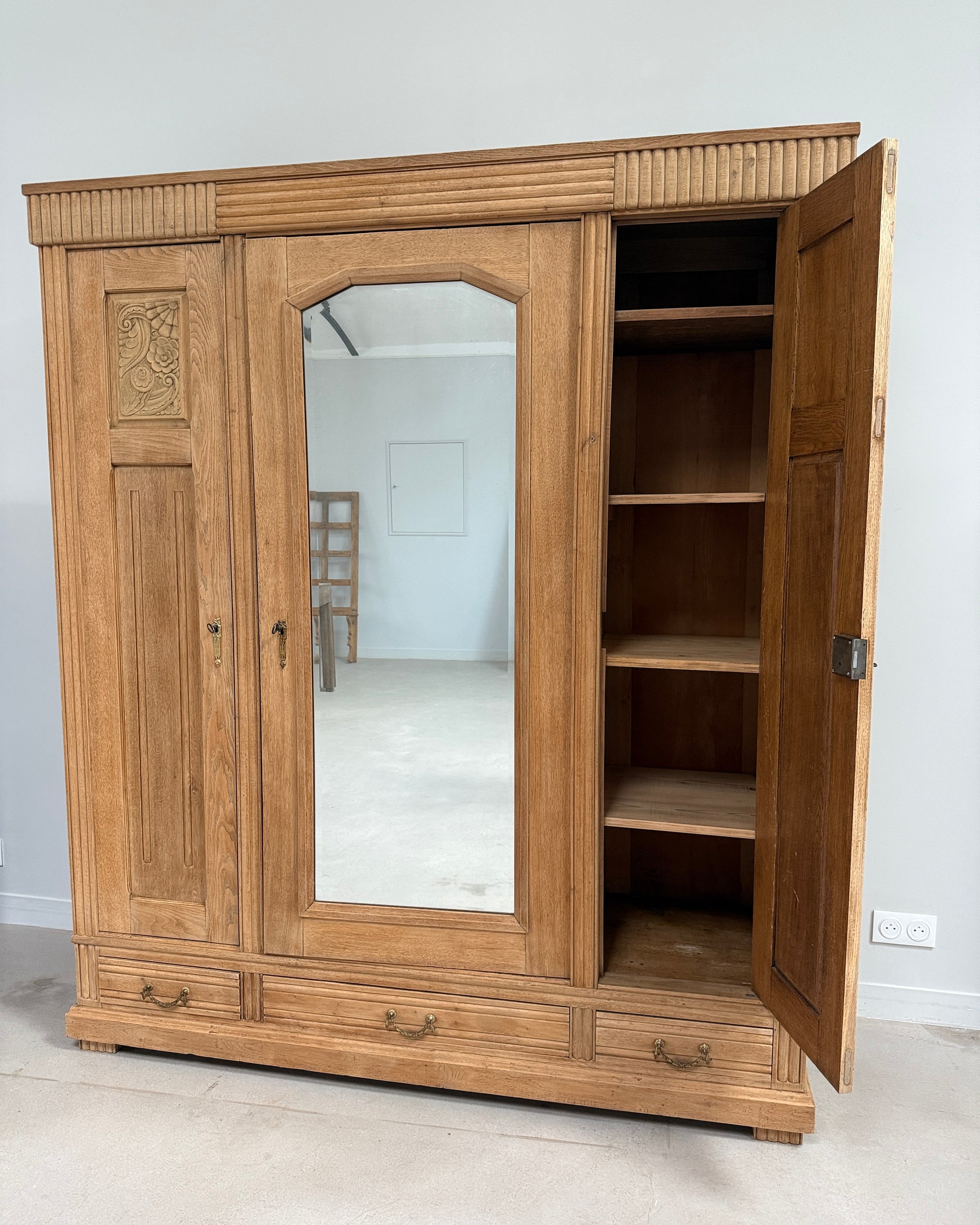 Grande armoire Art Déco en chêne