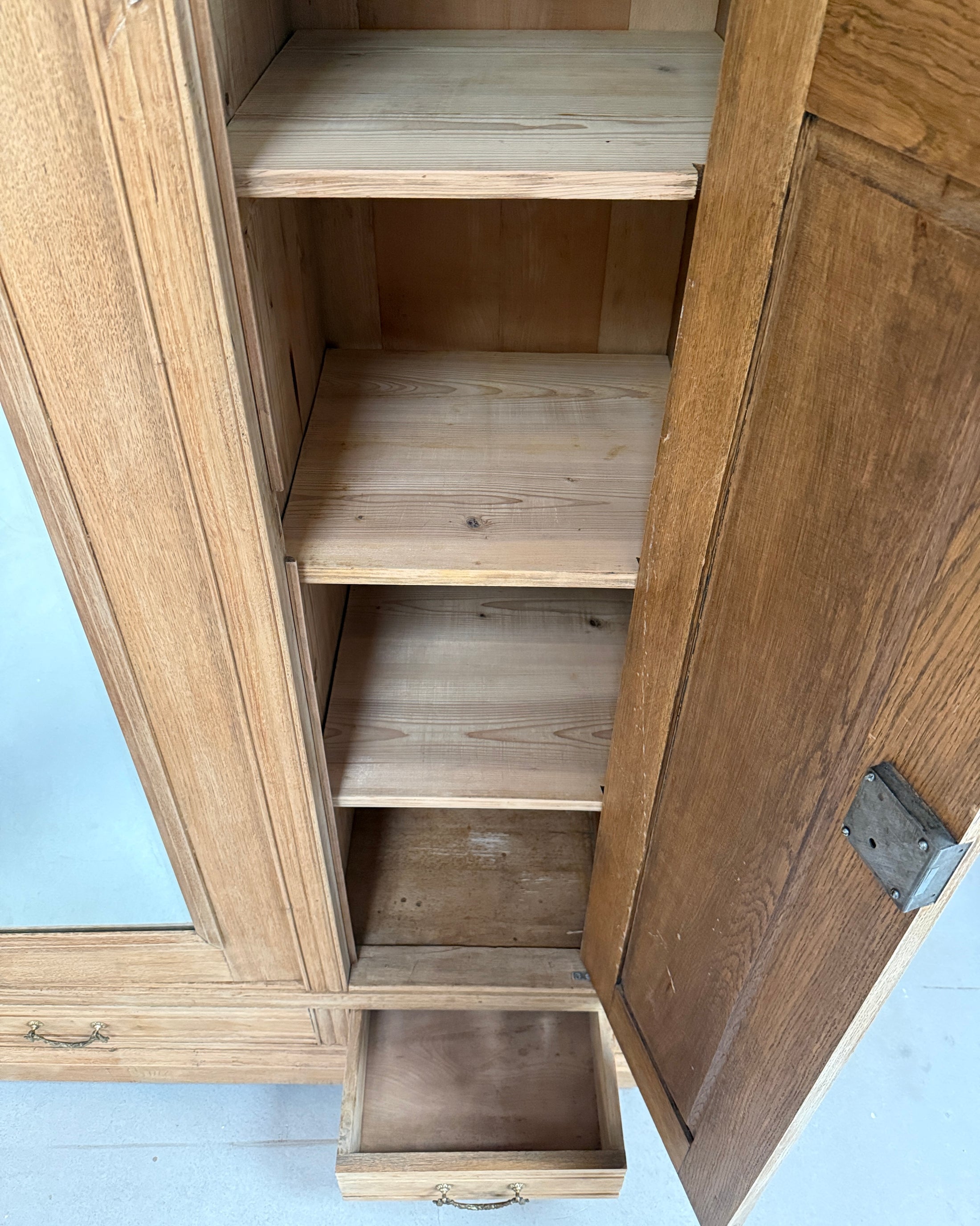 Grande armoire Art Déco en chêne