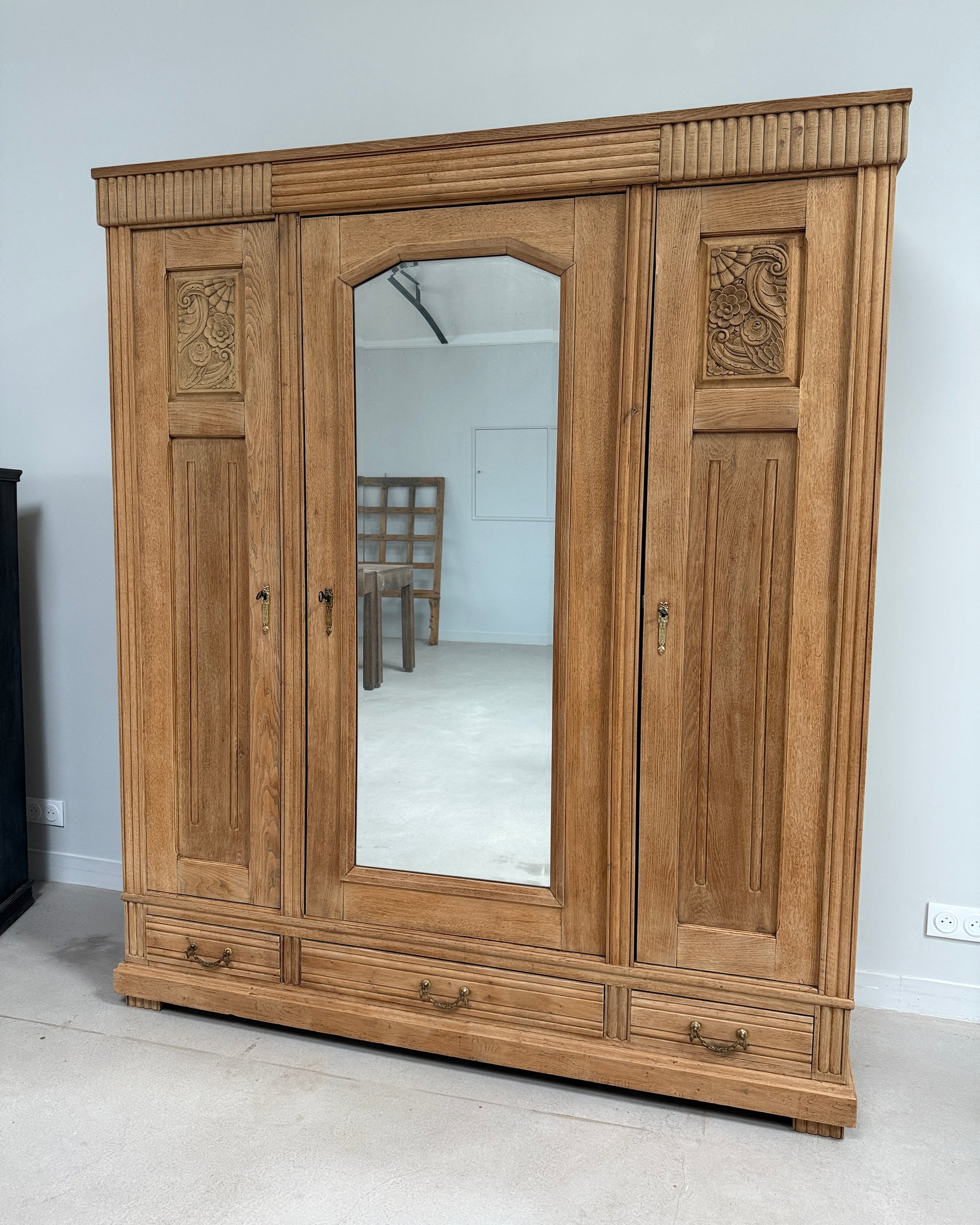 Grande armoire Art Déco en chêne