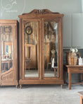 Charger l'image dans la visionneuse de la galerie, Grande armoire à glace de style Louis XVI
