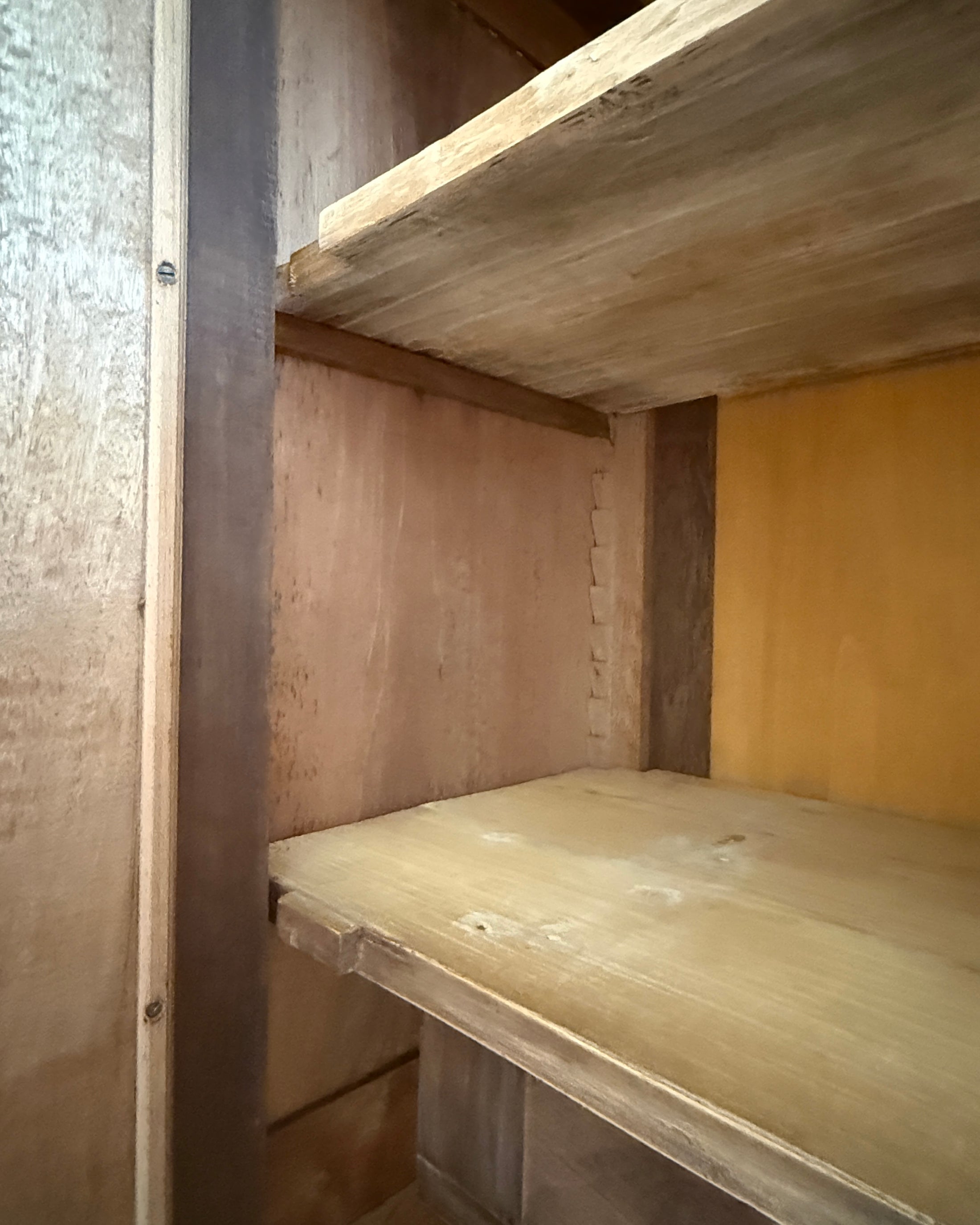 Grande armoire à glace de style Louis XVI
