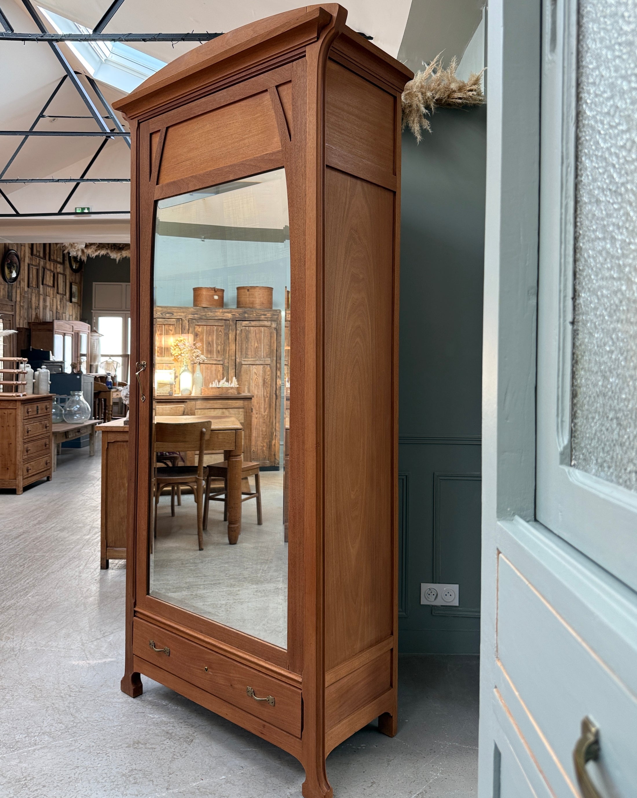 Grande bonnetière Art Nouveau