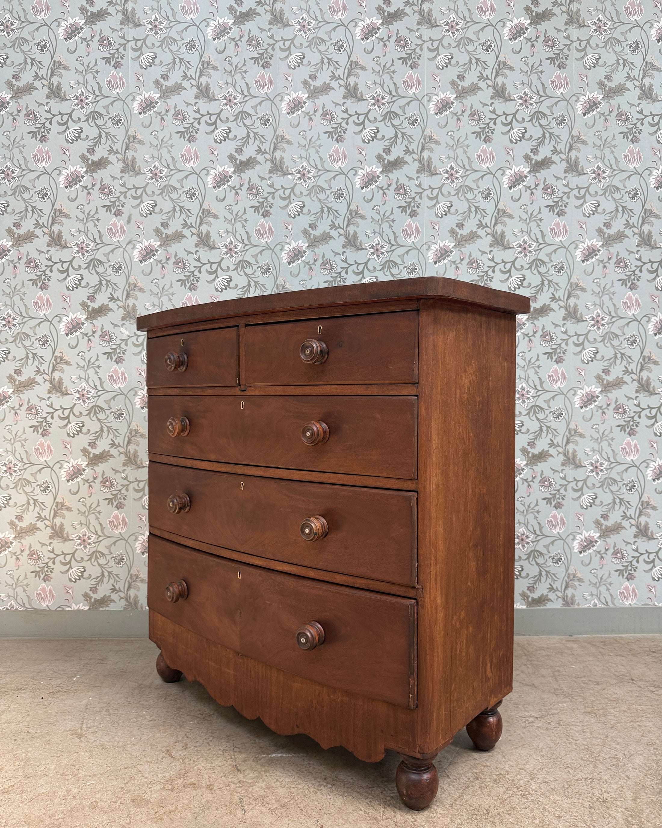 Grande commode anglaise ancienne