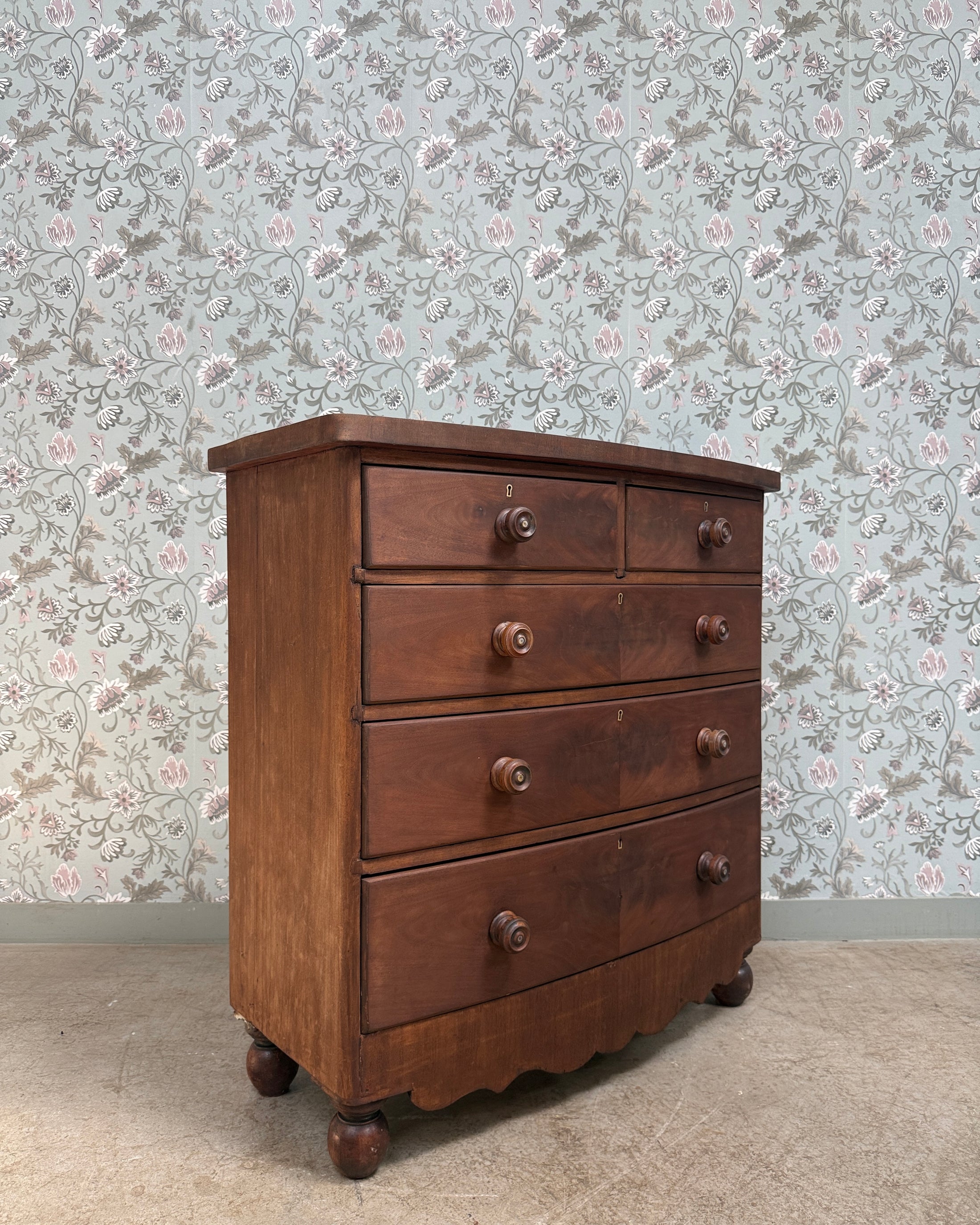 Grande commode anglaise ancienne