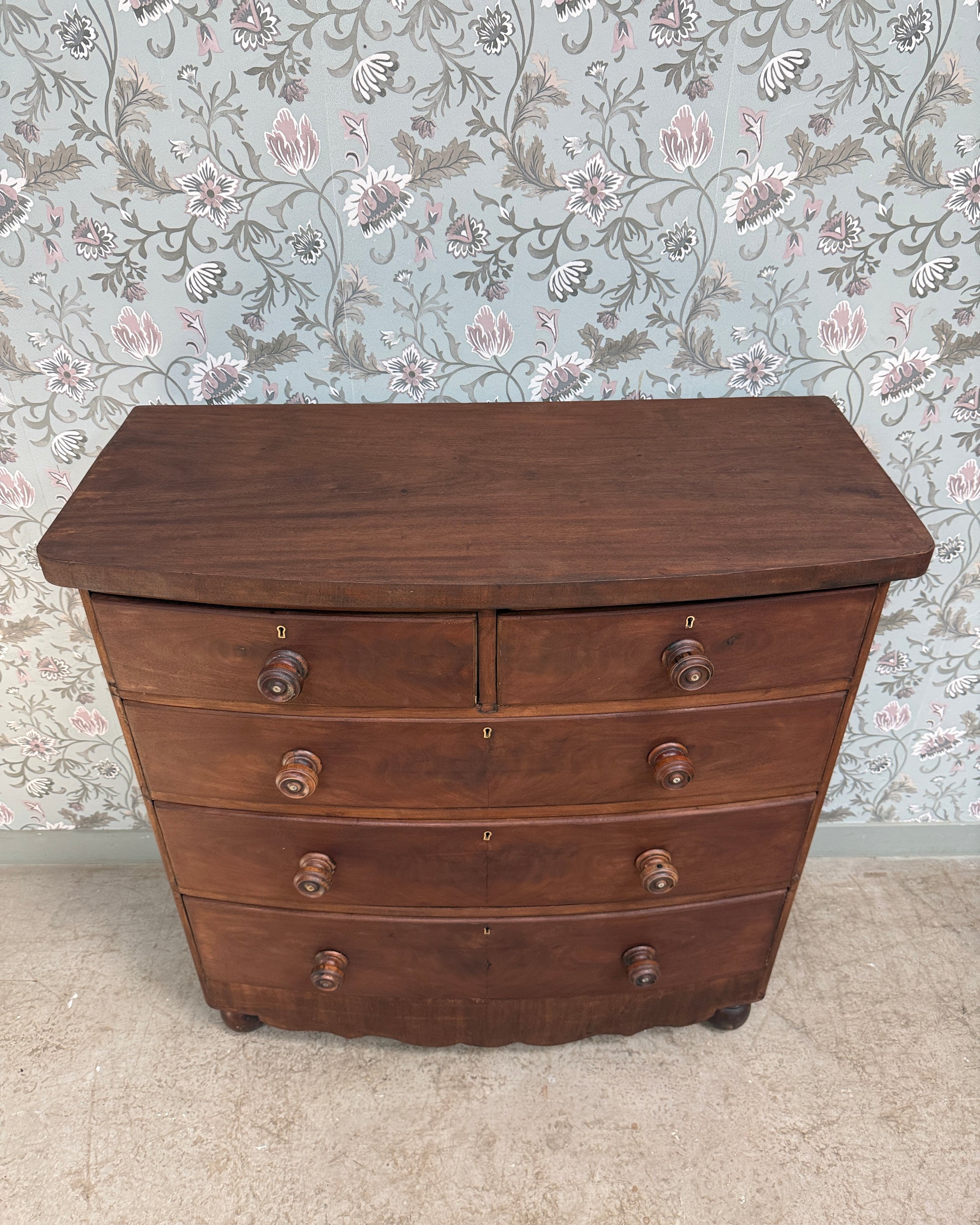 Grande commode anglaise ancienne