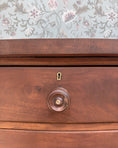 Charger l'image dans la visionneuse de la galerie, Grande commode anglaise ancienne
