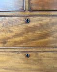 Charger l'image dans la visionneuse de la galerie, Grande commode anglaise victorienne en acajou
