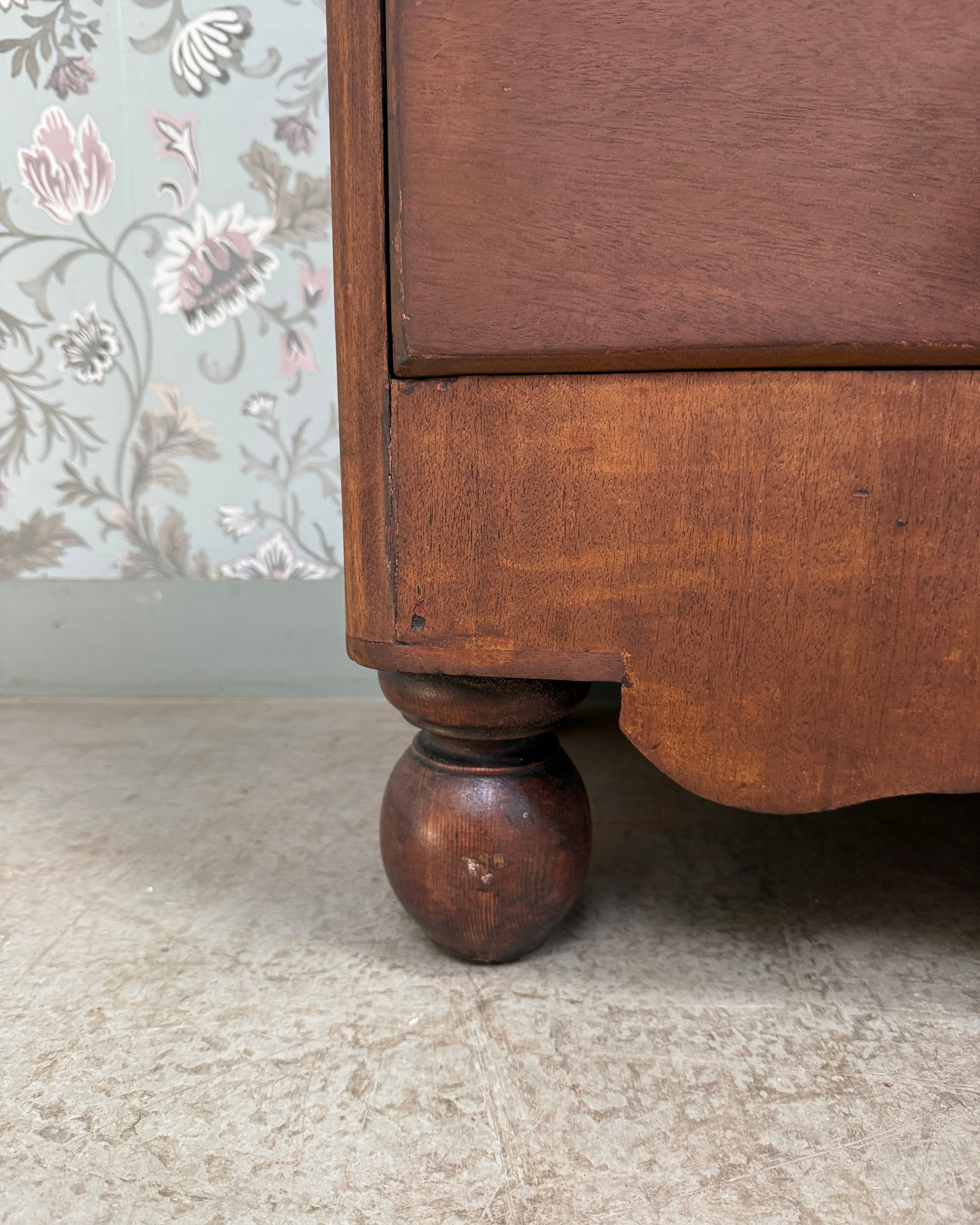 Grande commode anglaise ancienne
