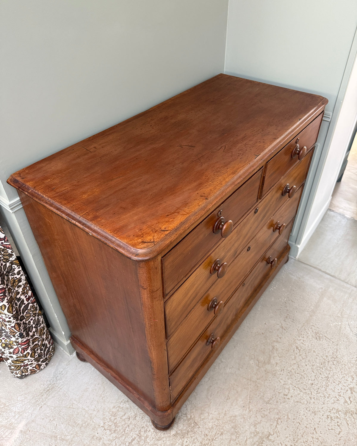 Grande commode anglaise victorienne en acajou