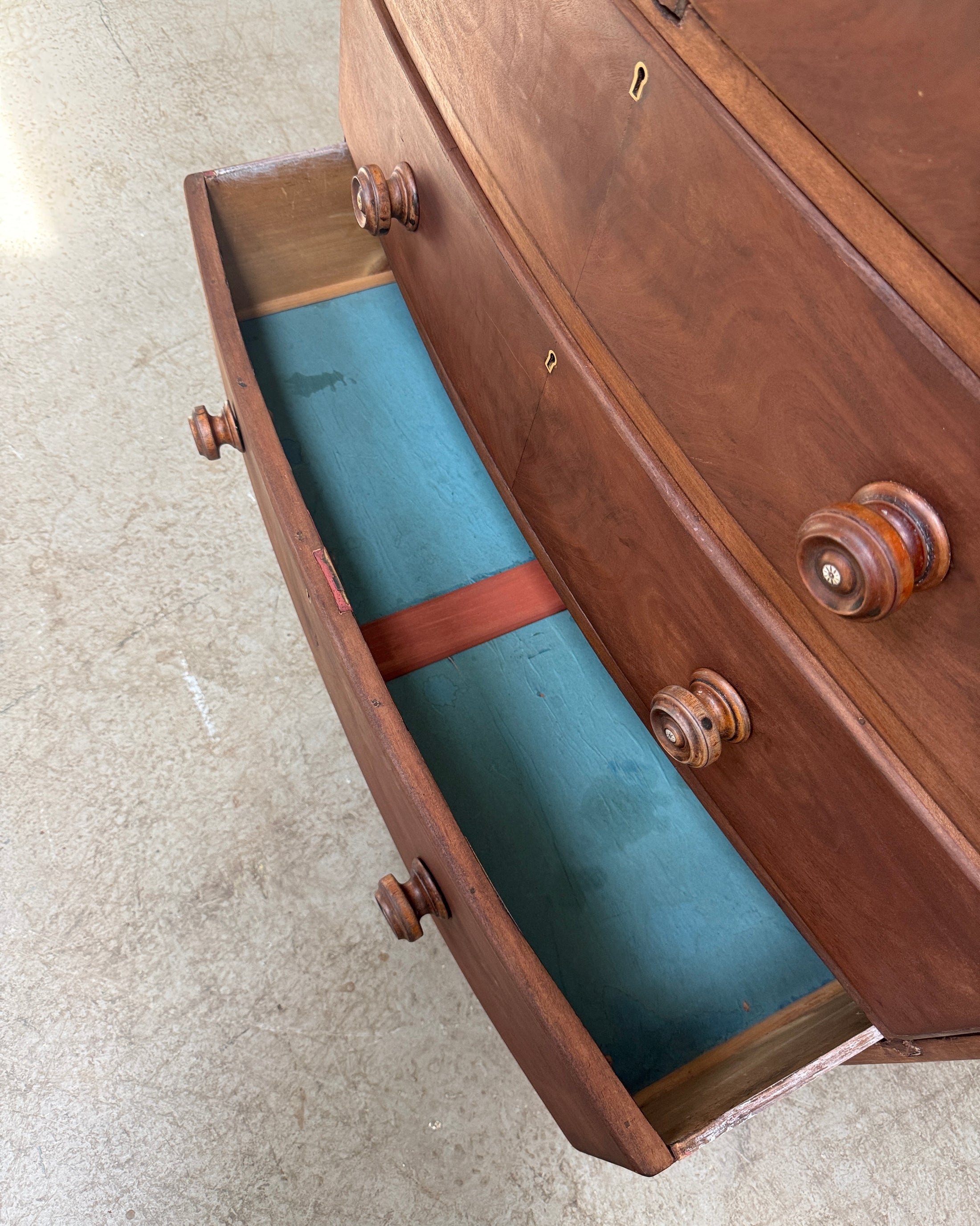 Grande commode anglaise ancienne