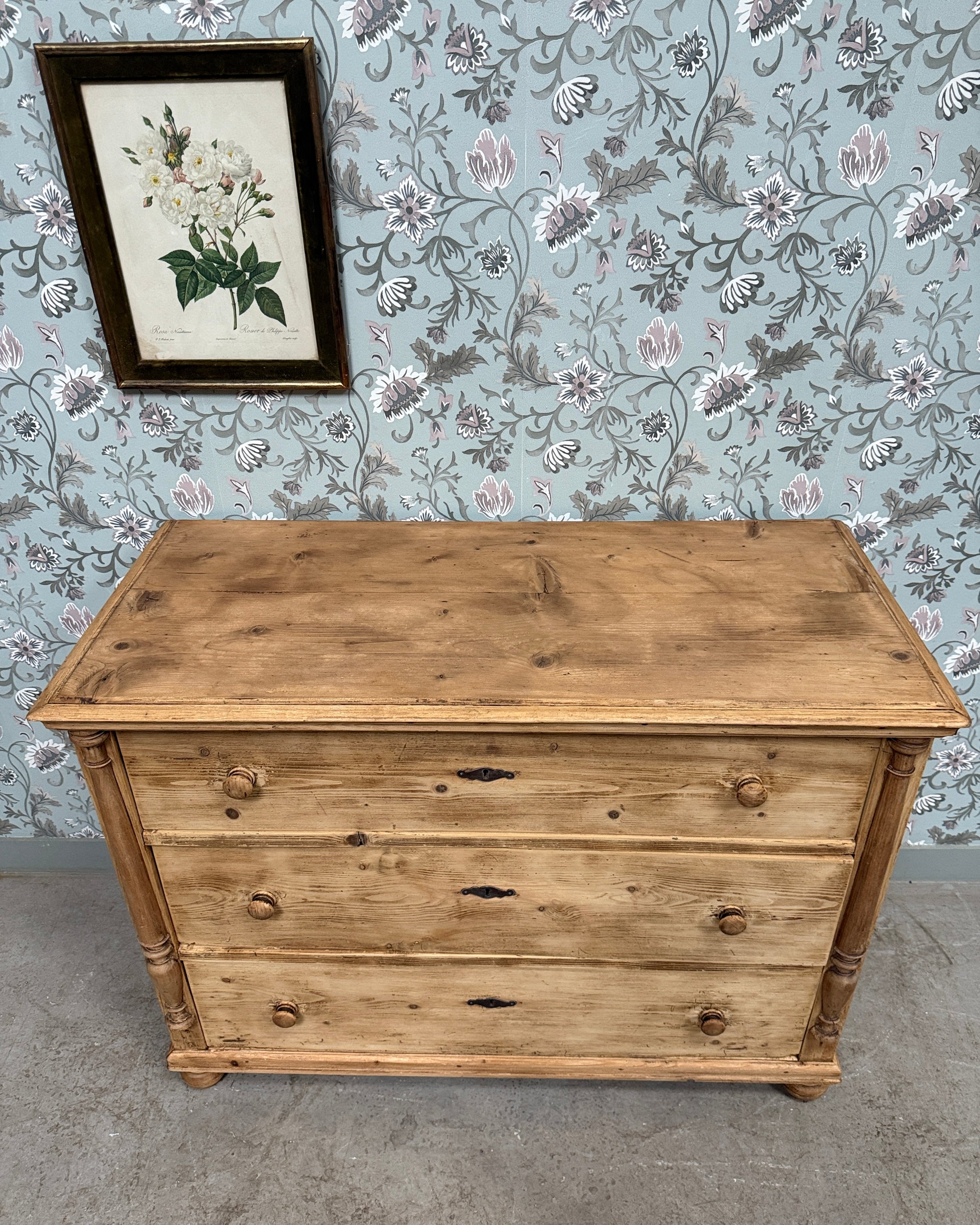 Grande commode anglaise en pin massif