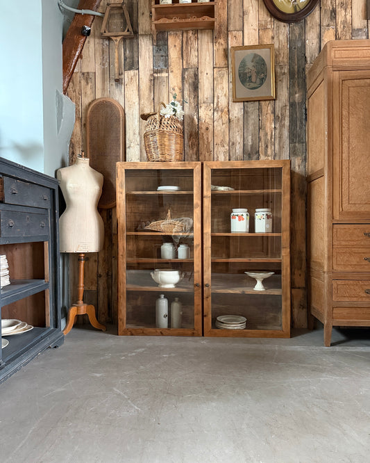 Grande vitrine vintage