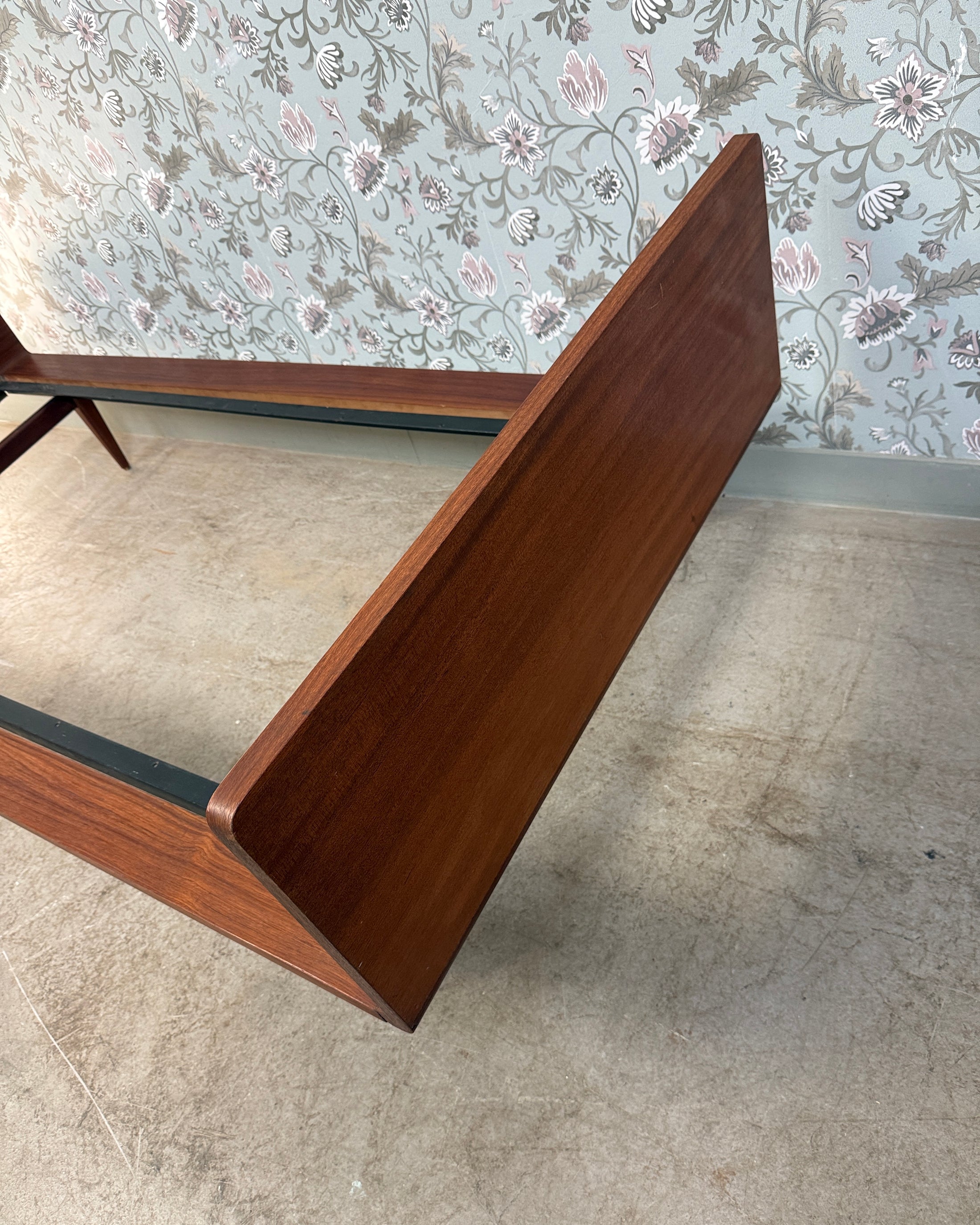 Lit daybed scandinave en teck