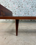 Charger l'image dans la visionneuse de la galerie, Lit daybed scandinave en teck
